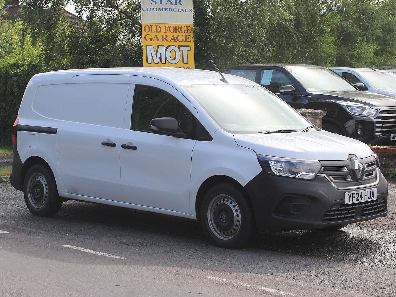 A 2024 RENAULT KANGOO LL21 90kW 44kWh L2 Start Van Auto A 2024 RENAULT KANGOO LL21 90kW 44kWh L2 Start Van Auto