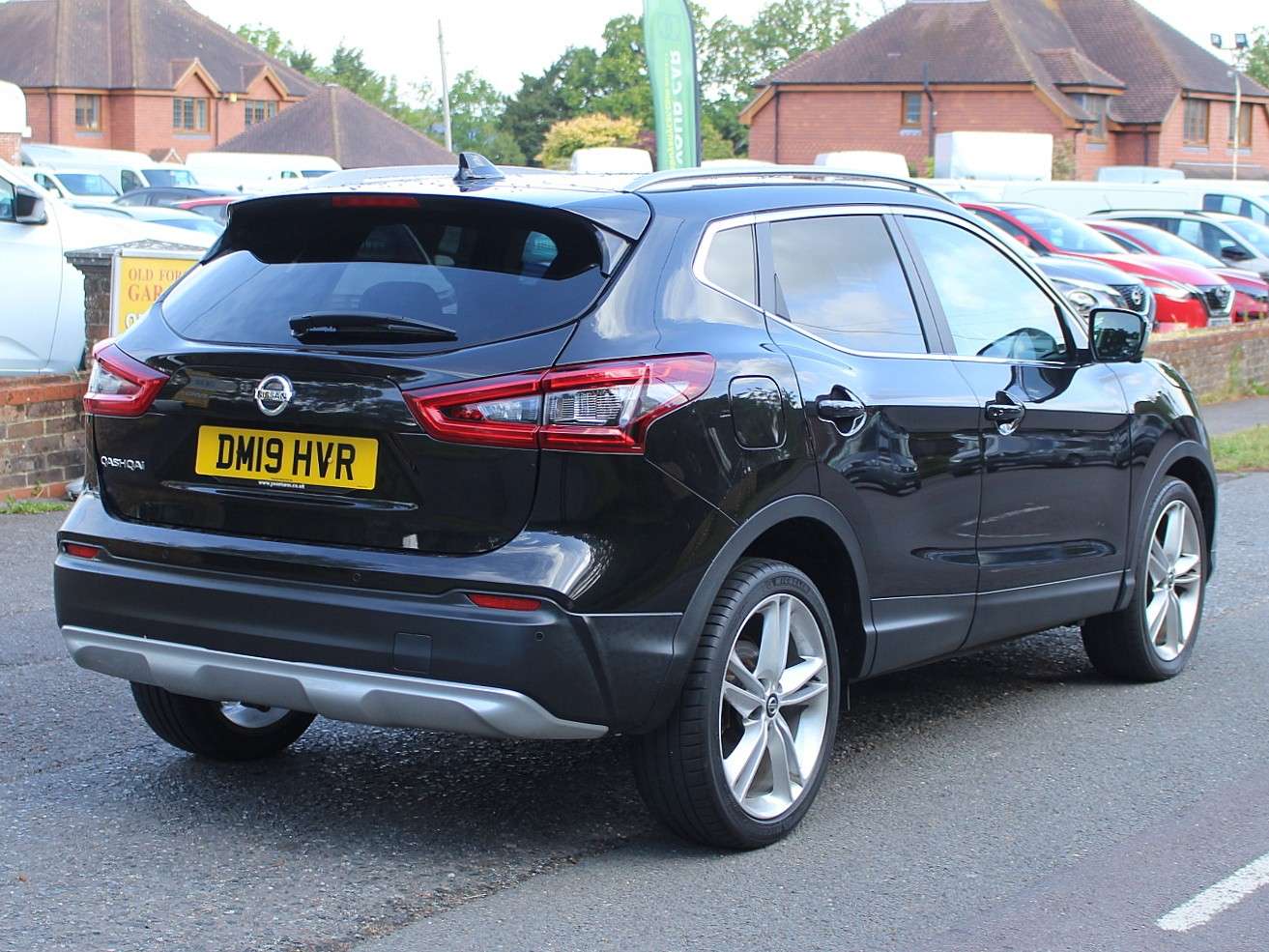 A 2019 NISSAN QASHQAI 1.3 DIG-T N-Motion SUV 5dr Petrol Manual Euro 6 (s/s) (140 ps) A 2019 NISSAN QASHQAI 1.3 DIG-T N-Motion SUV 5dr Petrol Manual Euro 6 (s/s) (140 ps)