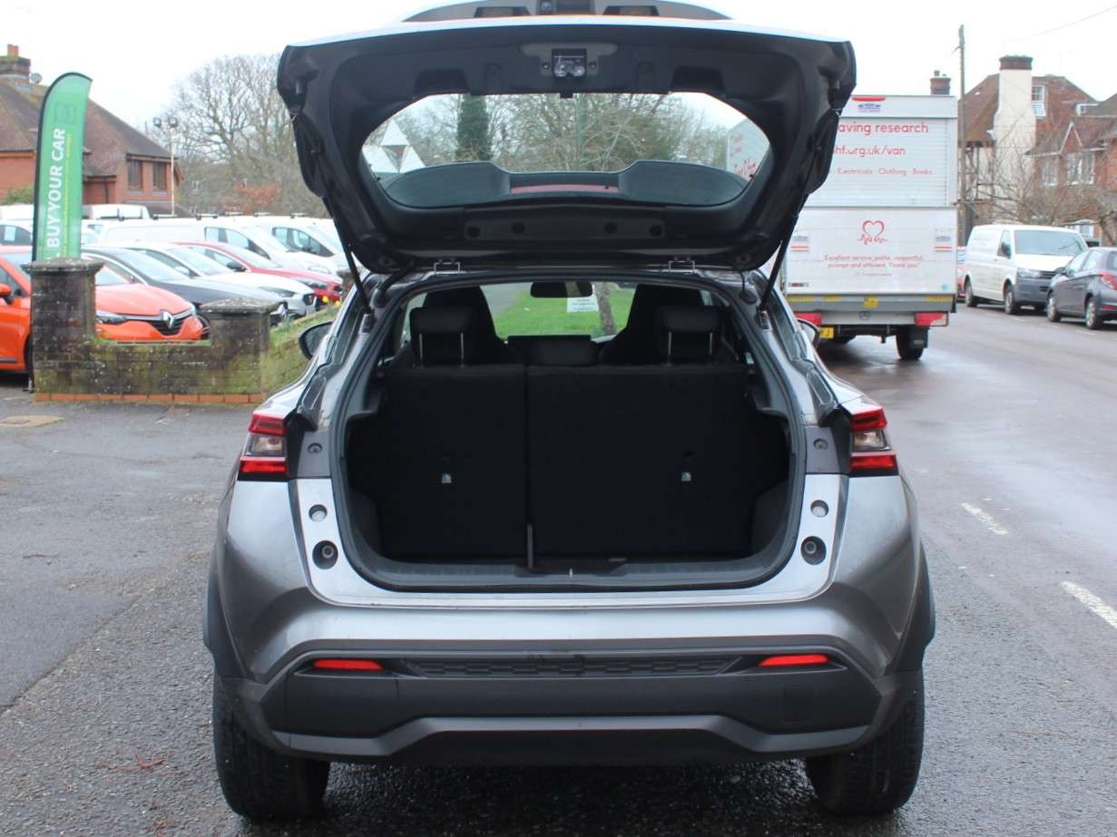 A 2025 NISSAN JUKE 1.0 DIG-T Acenta Premium SUV 5dr Petrol Manual Euro 6 (s/s) (114 ps) A 2025 NISSAN JUKE 1.0 DIG-T Acenta Premium SUV 5dr Petrol Manual Euro 6 (s/s) (114 ps)