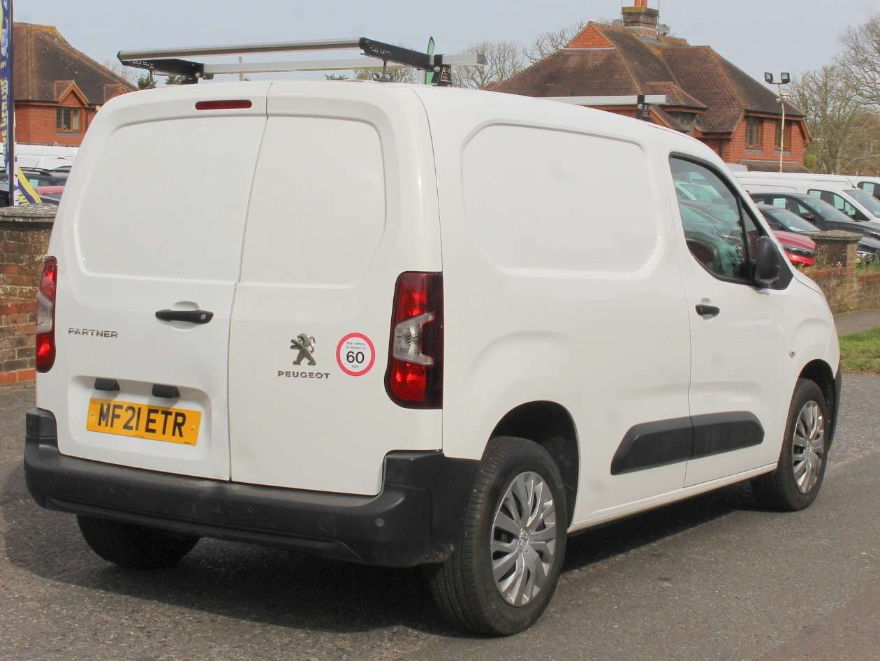 A 2021 PEUGEOT PARTNER 1.5 BlueHDi 1000 Professional Standard Panel Van 5dr Diesel Manual SWB Euro 6 (100 bhp) A 2021 PEUGEOT PARTNER 1.5 BlueHDi 1000 Professional Standard Panel Van 5dr Diesel Manual SWB Euro 6 (100 bhp)