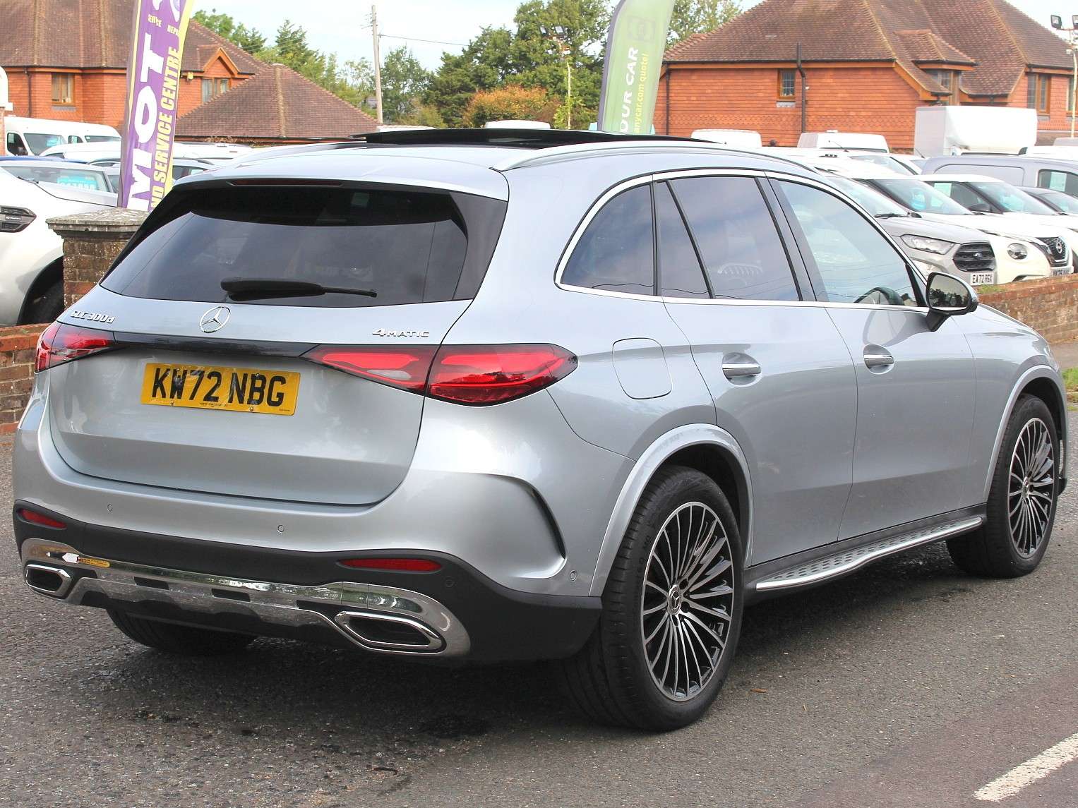 A 2023 MERCEDES-BENZ GLC 2.0 GLC300dh MHEV AMG Line (Premium Plus) SUV 5dr Diesel Hybrid G-Tronic+ 4MATIC Euro 6 (s/s) (291 ps) A 2023 MERCEDES-BENZ GLC 2.0 GLC300dh MHEV AMG Line (Premium Plus) SUV 5dr Diesel Hybrid G-Tronic+ 4MATIC Euro 6 (s/s) (291 ps)
