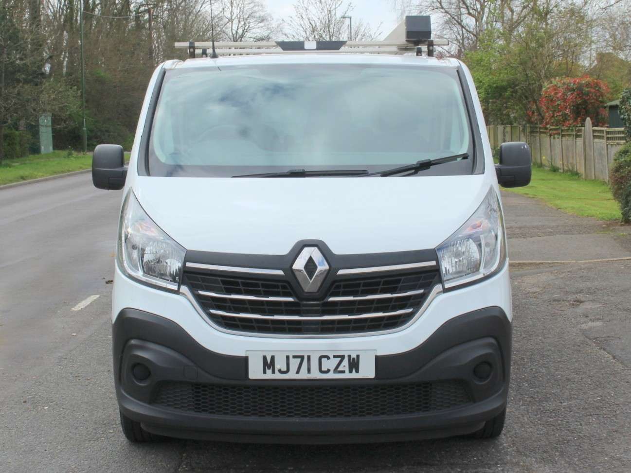 A 2021 RENAULT TRAFIC 2.0 dCi ENERGY 30 Business+ Panel Van 5dr Diesel Manual LWB Standard Roof Euro 6 (s/s) (120 ps) A 2021 RENAULT TRAFIC 2.0 dCi ENERGY 30 Business+ Panel Van 5dr Diesel Manual LWB Standard Roof Euro 6 (s/s) (120 ps)