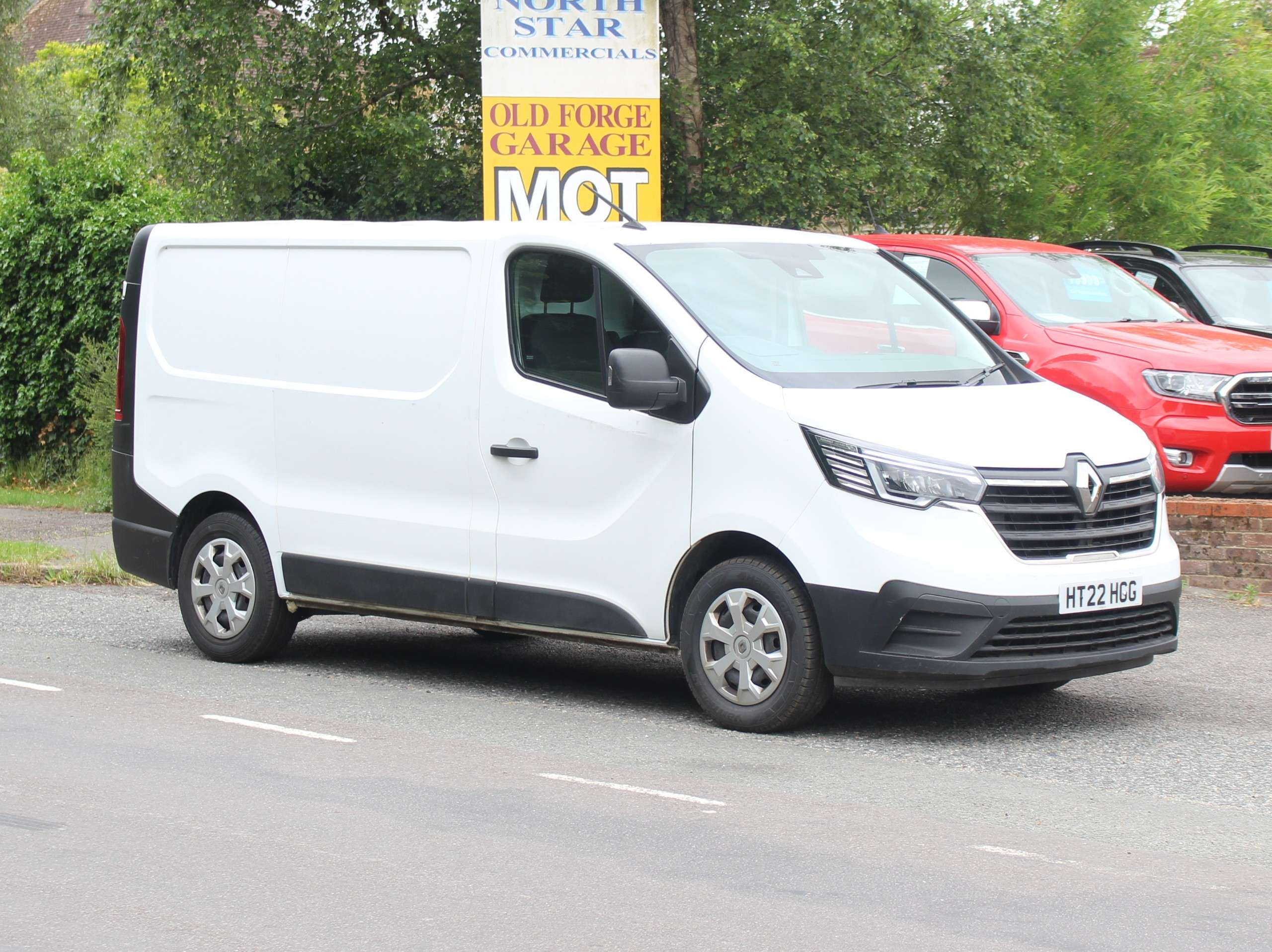 A 2022 RENAULT TRAFIC 2.0 dCi Blue 28 Business Panel Van 5dr Diesel Manual SWB Euro 6 (s/s) (150 ps) A 2022 RENAULT TRAFIC 2.0 dCi Blue 28 Business Panel Van 5dr Diesel Manual SWB Euro 6 (s/s) (150 ps)