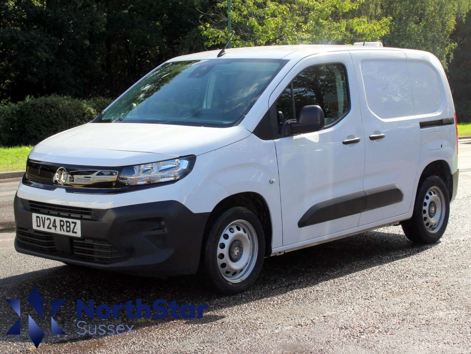 A 2024 VAUXHALL COMBO 1.5 Turbo D 2300 Prime Panel Van 5dr Diesel Manual SWB Euro 6 (s/s) (100 ps) A 2024 VAUXHALL COMBO 1.5 Turbo D 2300 Prime Panel Van 5dr Diesel Manual SWB Euro 6 (s/s) (100 ps)