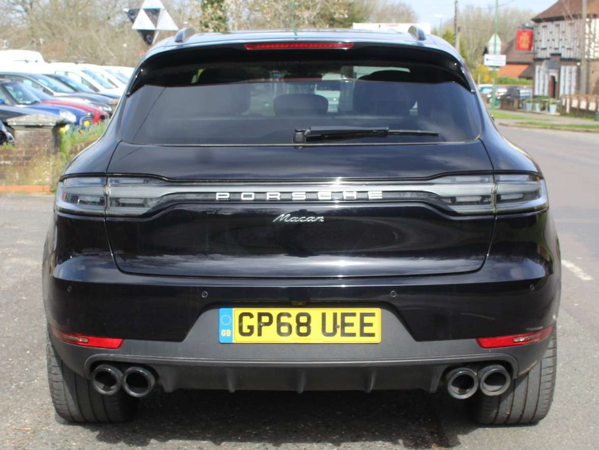 2019 PORSCHE MACAN 2019 PORSCHE MACAN