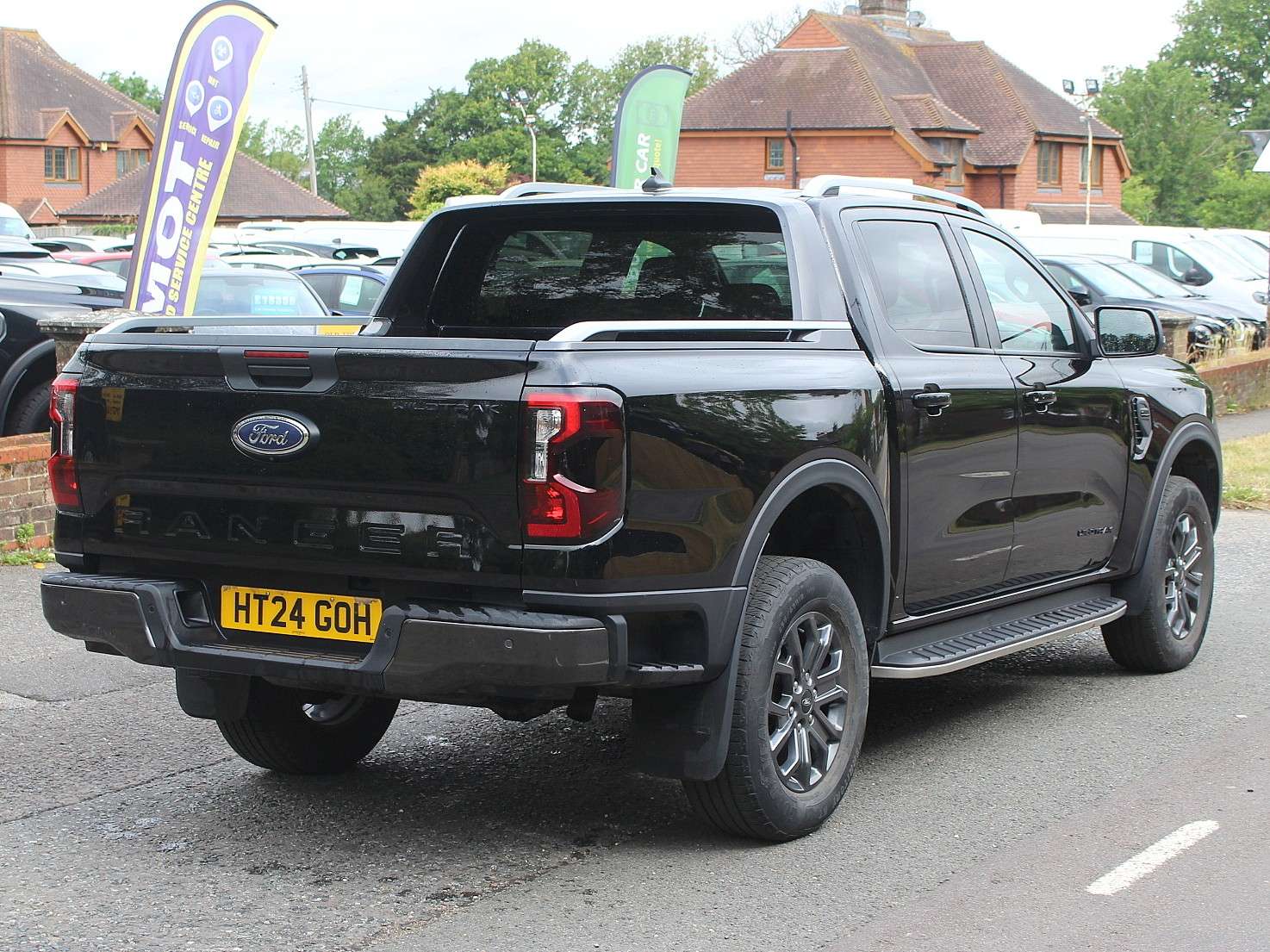 A 2024 FORD RANGER 2.0 TD EcoBlue Wildtrak Pickup Double Cab 4dr Diesel Auto 4WD Euro 6 (s/s) (205 ps) A 2024 FORD RANGER 2.0 TD EcoBlue Wildtrak Pickup Double Cab 4dr Diesel Auto 4WD Euro 6 (s/s) (205 ps)