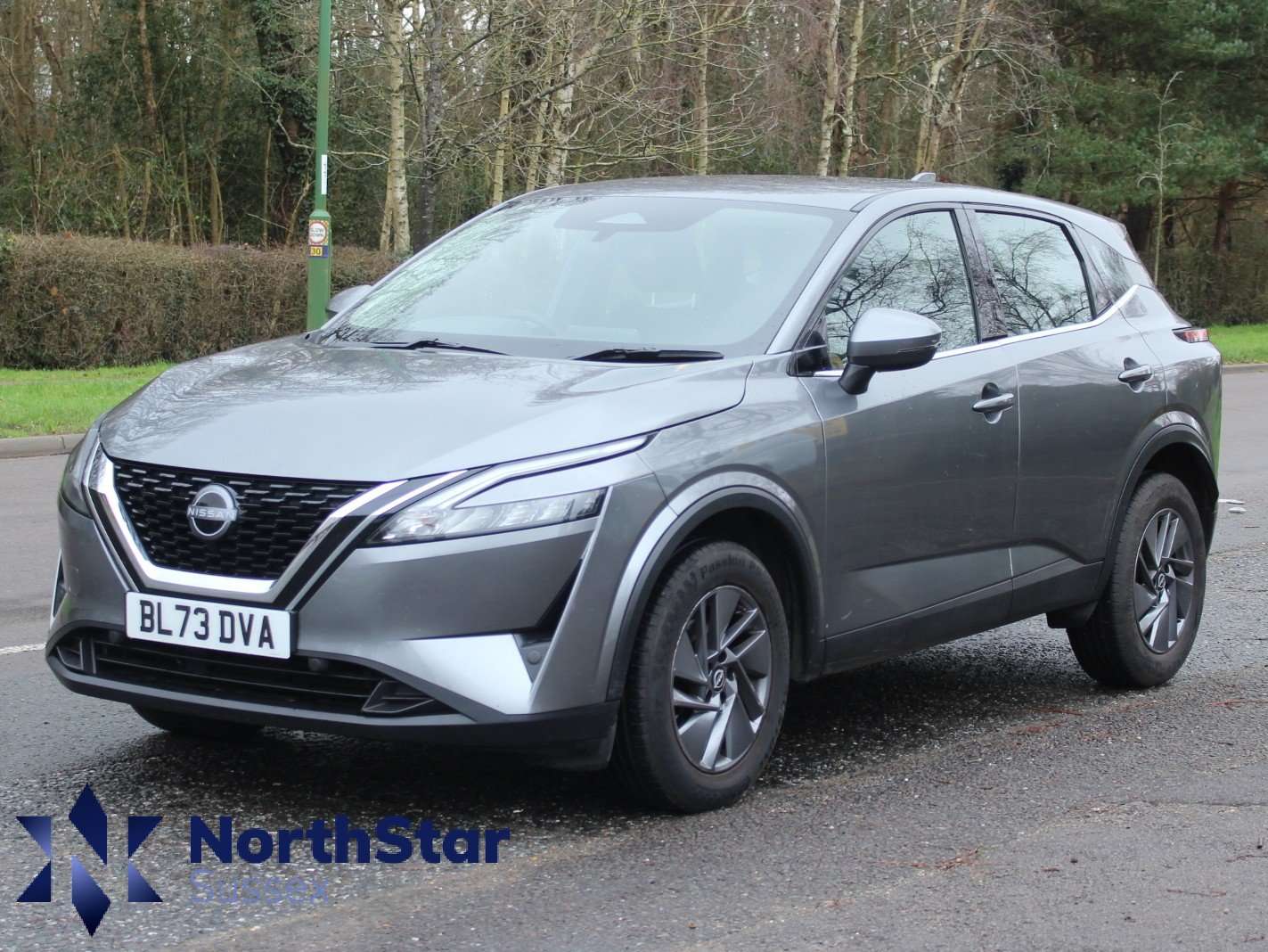 A 2023 NISSAN QASHQAI 1.3 DIG-T MHEV Acenta Premium SUV 5dr Petrol Hybrid Manual Euro 6 (s/s) (140 ps) A 2023 NISSAN QASHQAI 1.3 DIG-T MHEV Acenta Premium SUV 5dr Petrol Hybrid Manual Euro 6 (s/s) (140 ps)