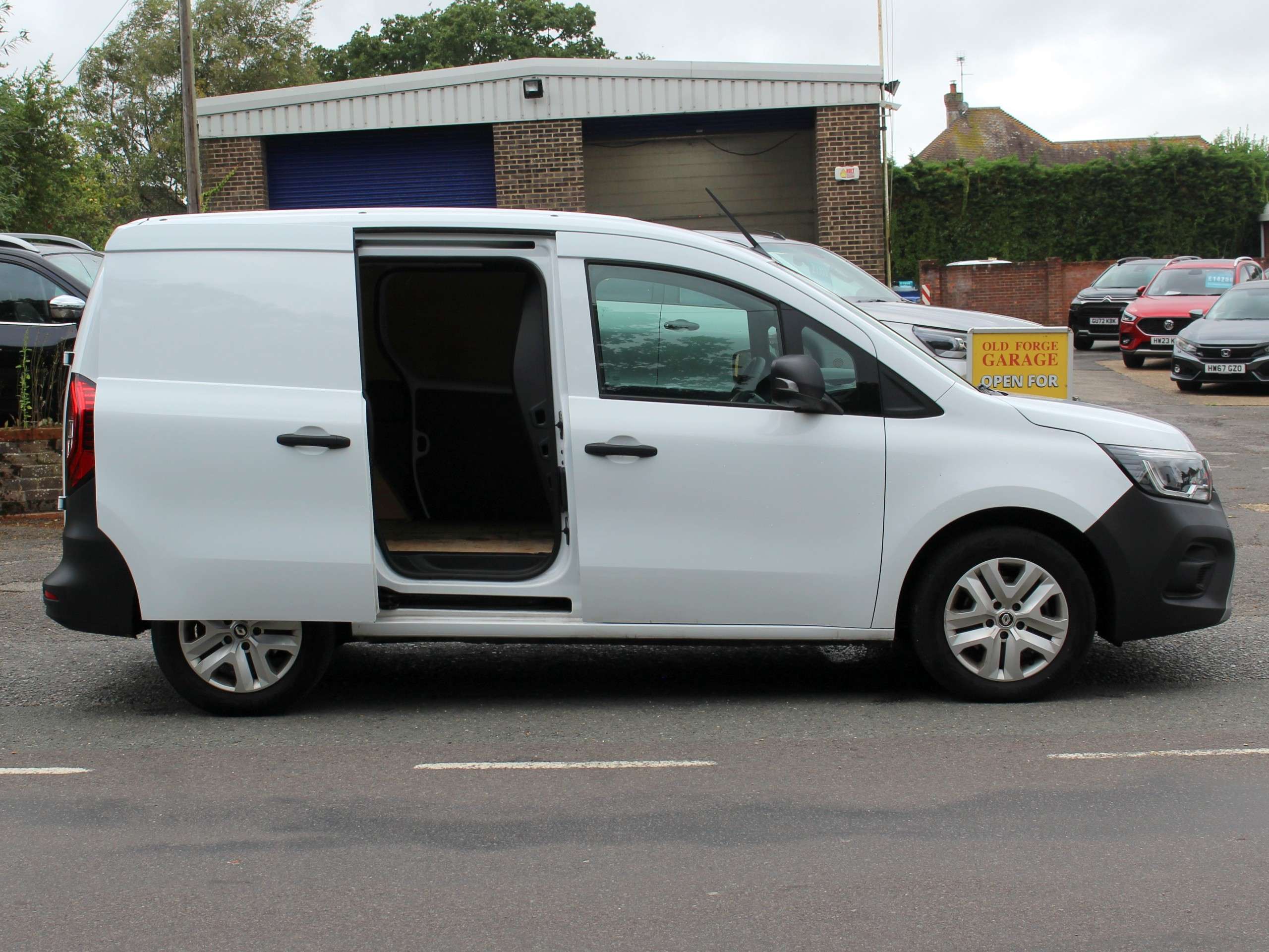 2024 RENAULT KANGOO 2024 RENAULT KANGOO