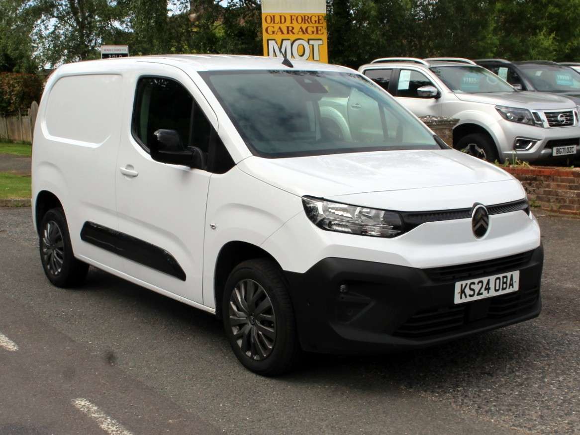 A 2024 CITROEN BERLINGO 1.5 BlueHDi 1000 Driver M Panel Van 5dr Diesel Manual SWB Euro 6 (s/s) (100 ps) A 2024 CITROEN BERLINGO 1.5 BlueHDi 1000 Driver M Panel Van 5dr Diesel Manual SWB Euro 6 (s/s) (100 ps)