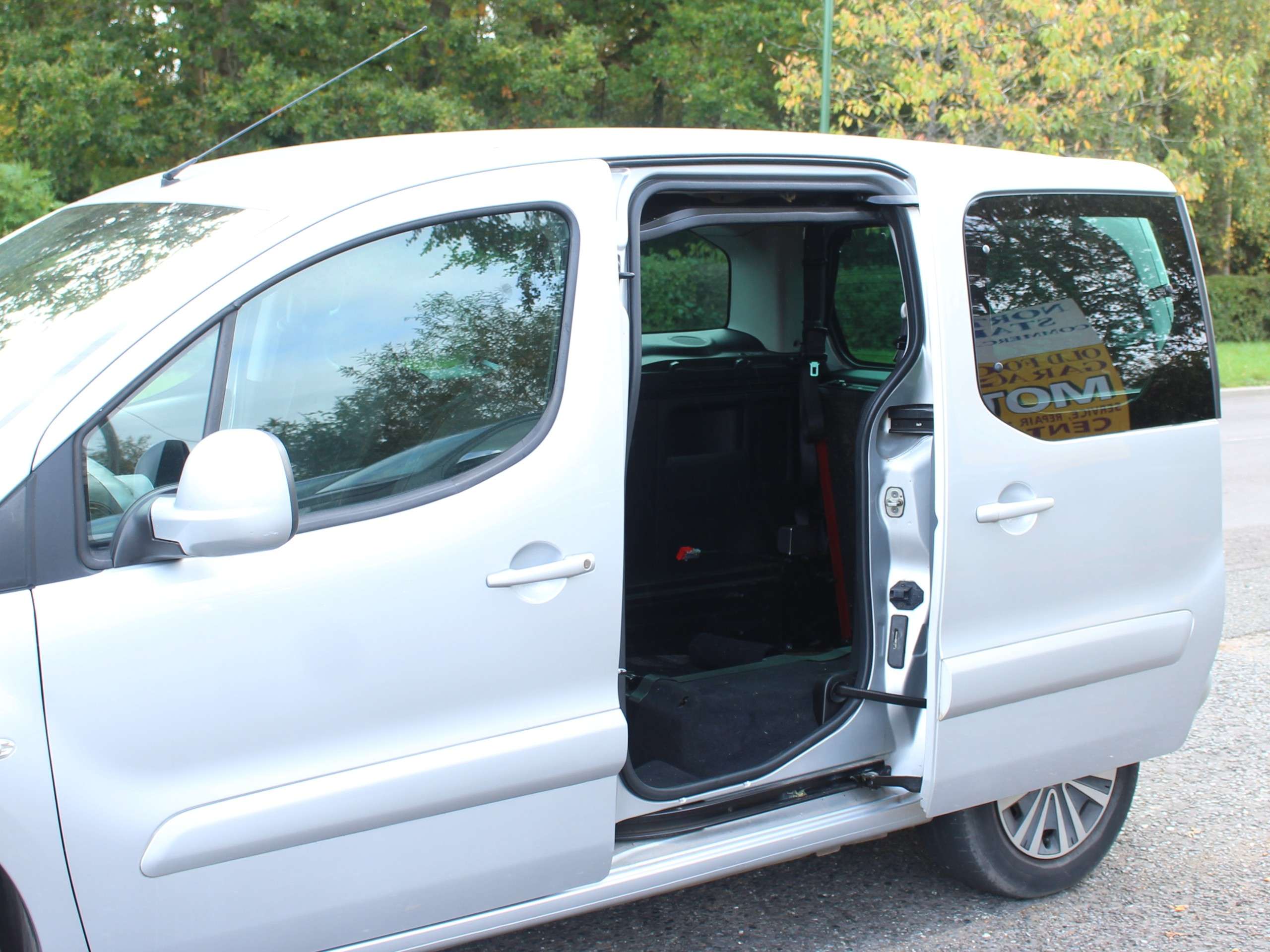 2017 PEUGEOT PARTNER TEPEE 2017 PEUGEOT PARTNER TEPEE