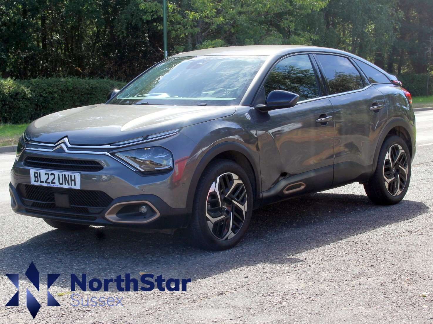 A 2022 CITROEN C4 1.2 PureTech C-Series Edition Hatchback 5dr Petrol Manual Euro 6 (s/s) (130 ps) A 2022 CITROEN C4 1.2 PureTech C-Series Edition Hatchback 5dr Petrol Manual Euro 6 (s/s) (130 ps)