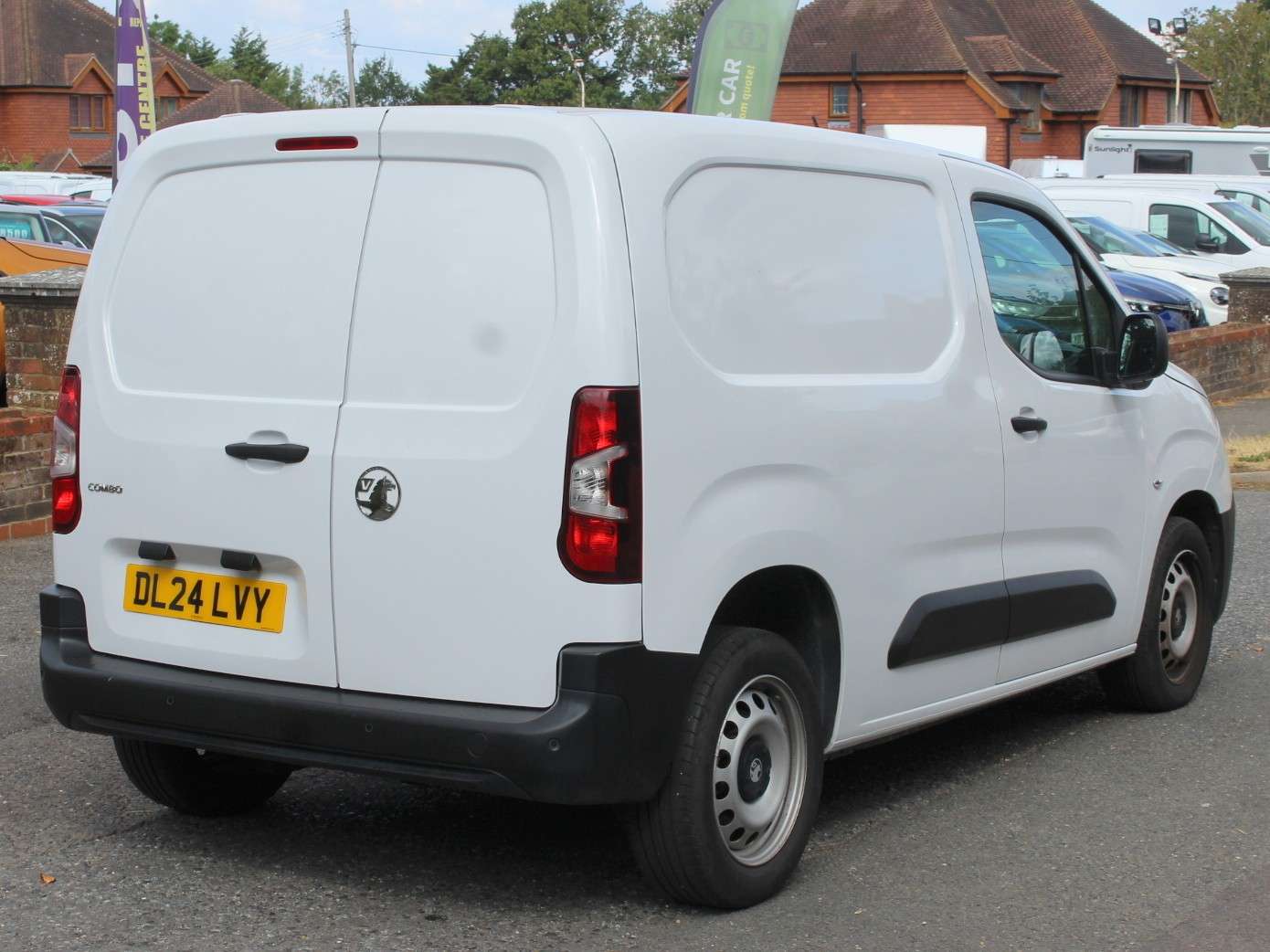 A 2024 VAUXHALL COMBO 1.5 Turbo D 2300 Prime Panel Van 5dr Diesel Manual SWB Euro 6 (s/s) (100 ps) A 2024 VAUXHALL COMBO 1.5 Turbo D 2300 Prime Panel Van 5dr Diesel Manual SWB Euro 6 (s/s) (100 ps)