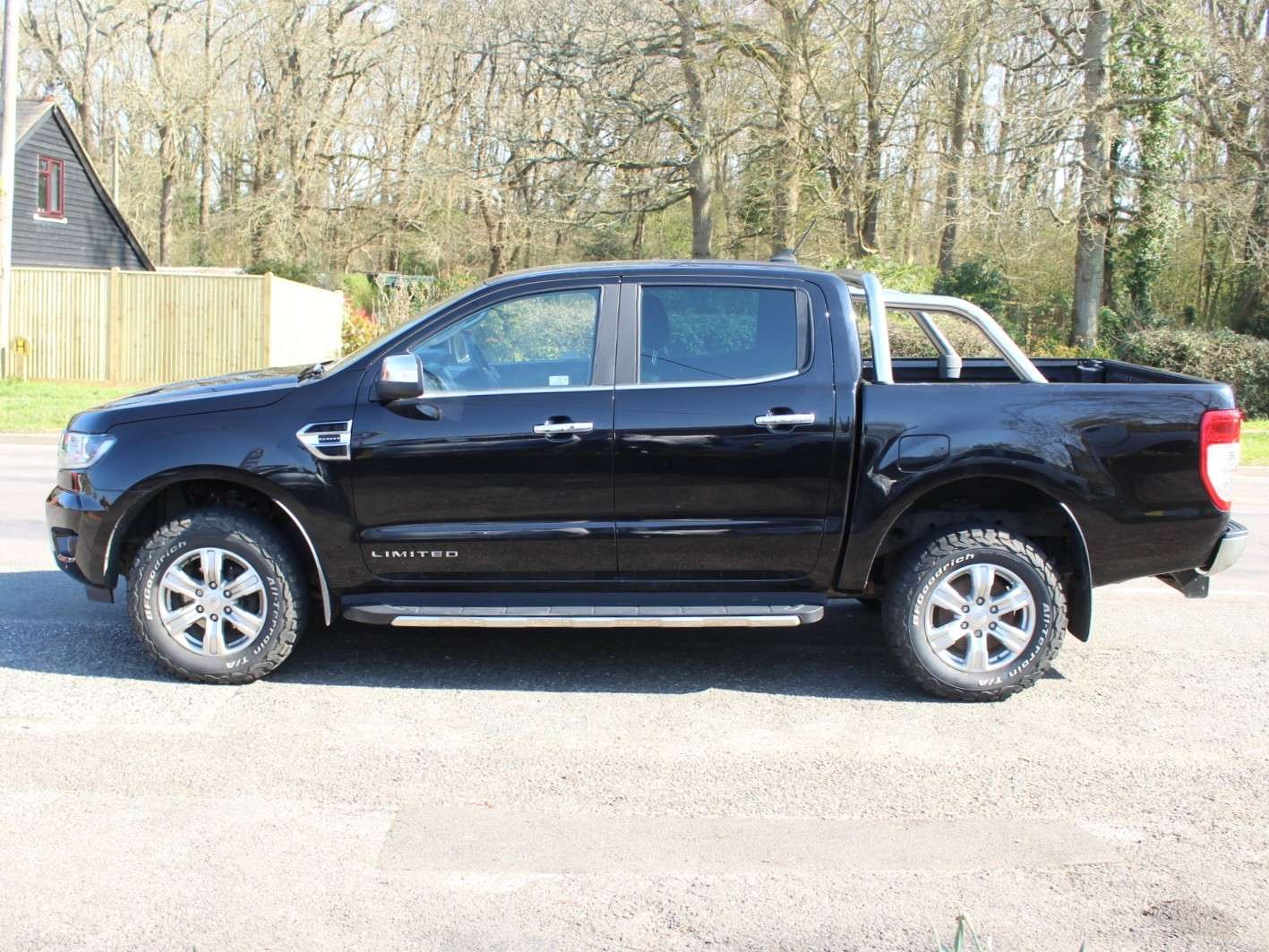 A 2022 FORD RANGER 2.0 EcoBlue Limited Pickup Double Cab 4dr Diesel Manual 4WD Euro 6 (s/s) (170 ps) A 2022 FORD RANGER 2.0 EcoBlue Limited Pickup Double Cab 4dr Diesel Manual 4WD Euro 6 (s/s) (170 ps)