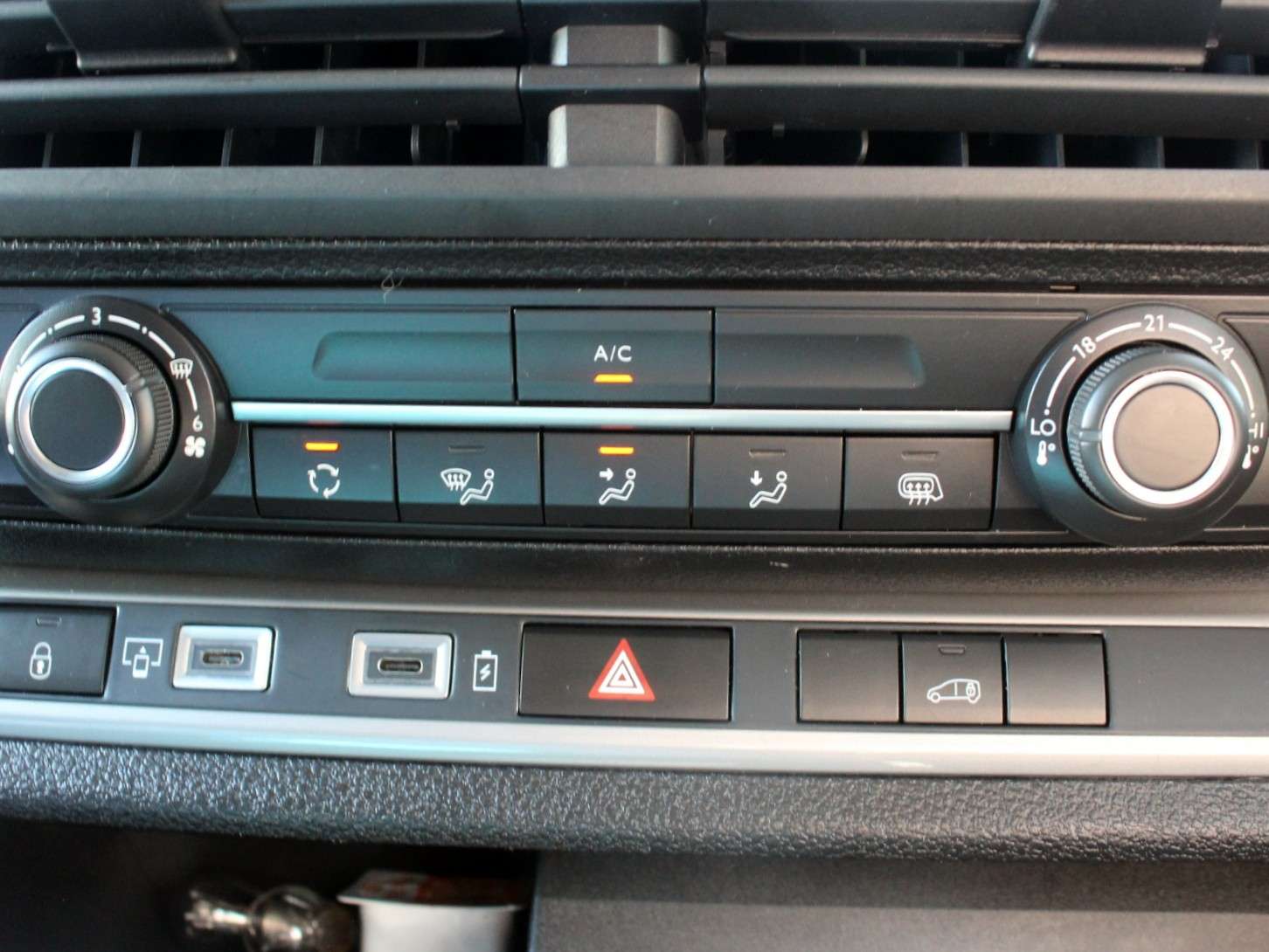 2024 VAUXHALL VIVARO 2024 VAUXHALL VIVARO