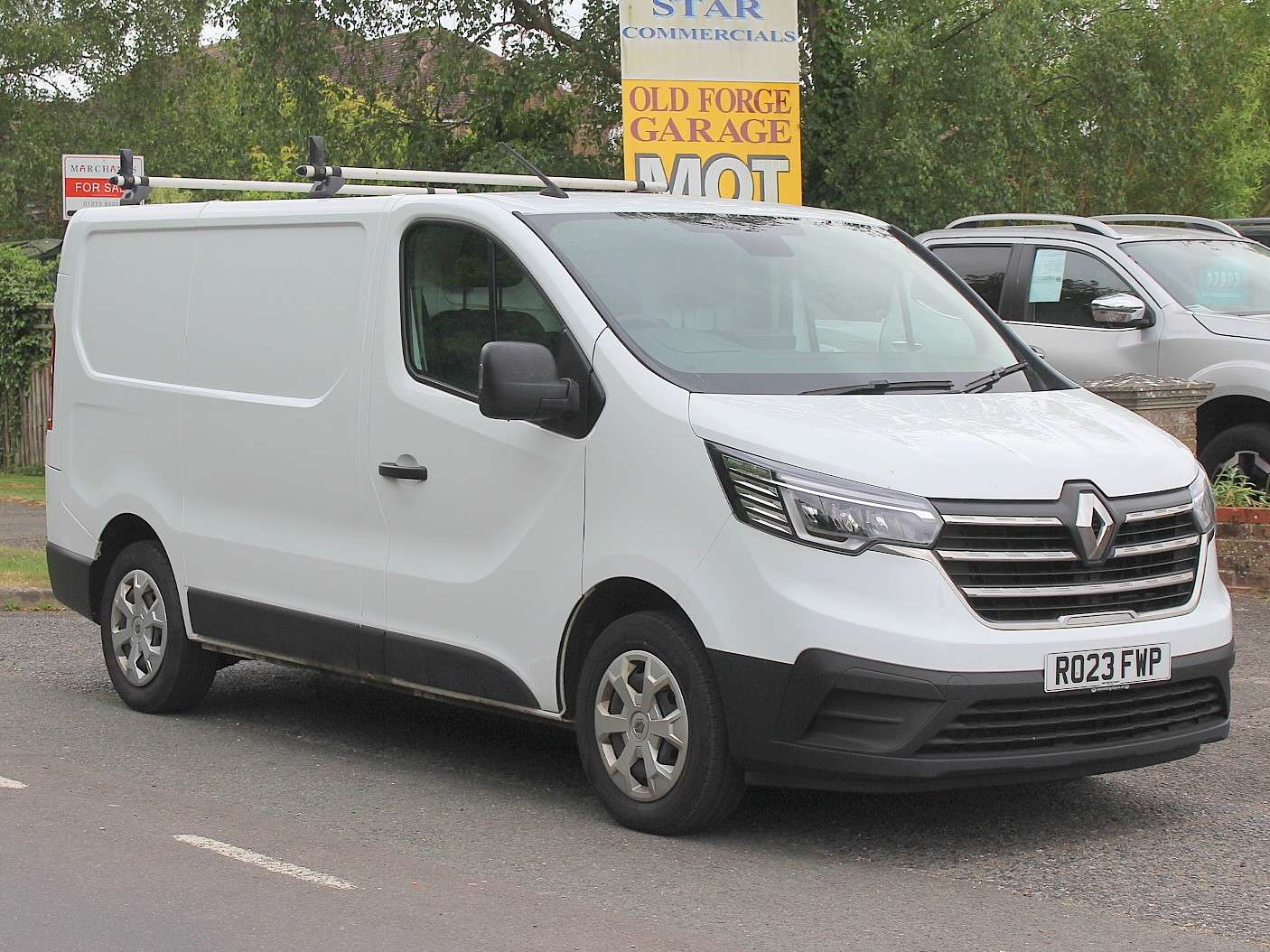 A 2023 RENAULT TRAFIC 2.0 dCi Blue SL28 Business+ Panel Van 5dr Diesel Manual L1 H1 Euro 6 (s/s) (130 ps) A 2023 RENAULT TRAFIC 2.0 dCi Blue SL28 Business+ Panel Van 5dr Diesel Manual L1 H1 Euro 6 (s/s) (130 ps)