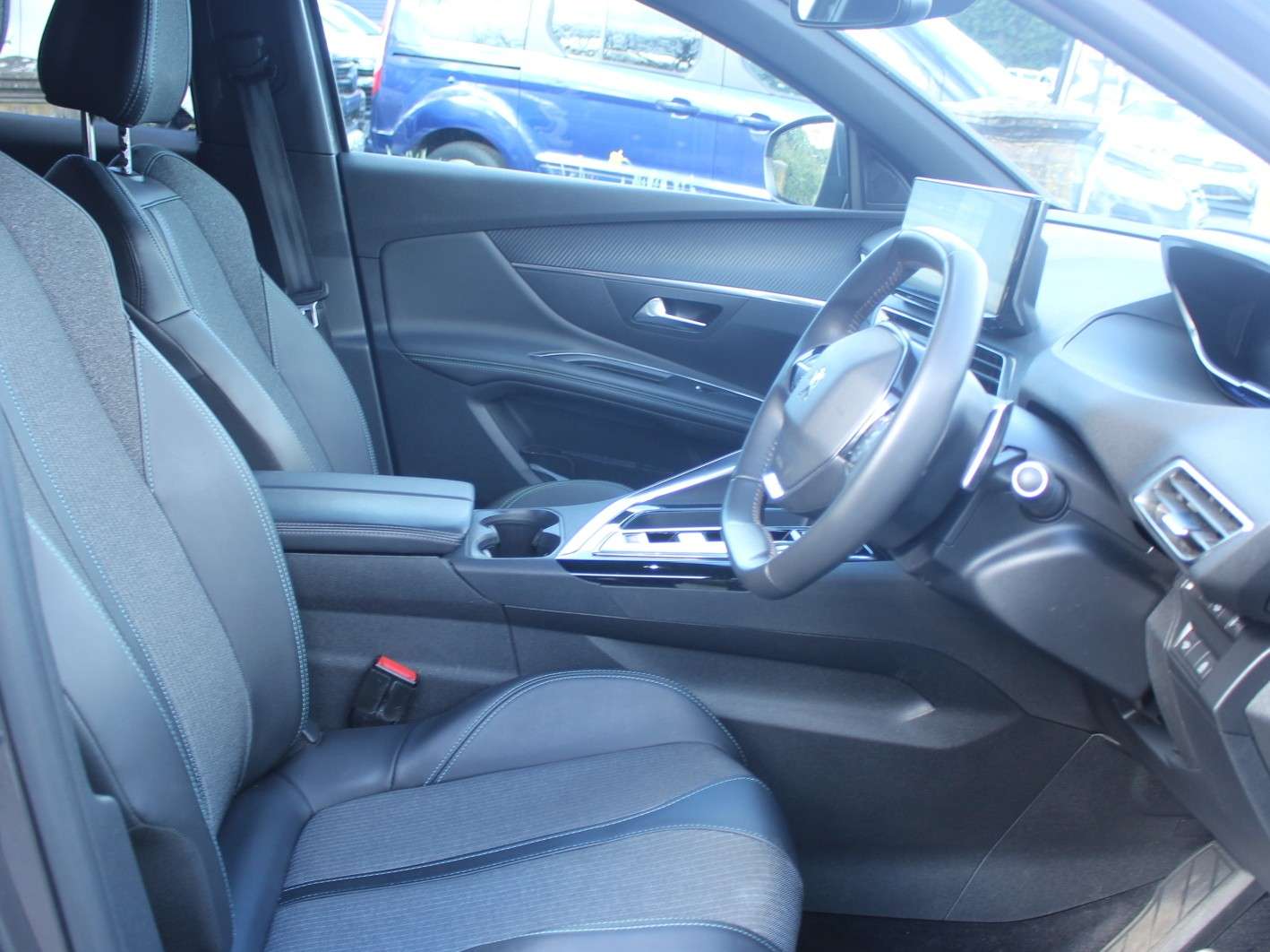 2023 PEUGEOT 3008 2023 PEUGEOT 3008