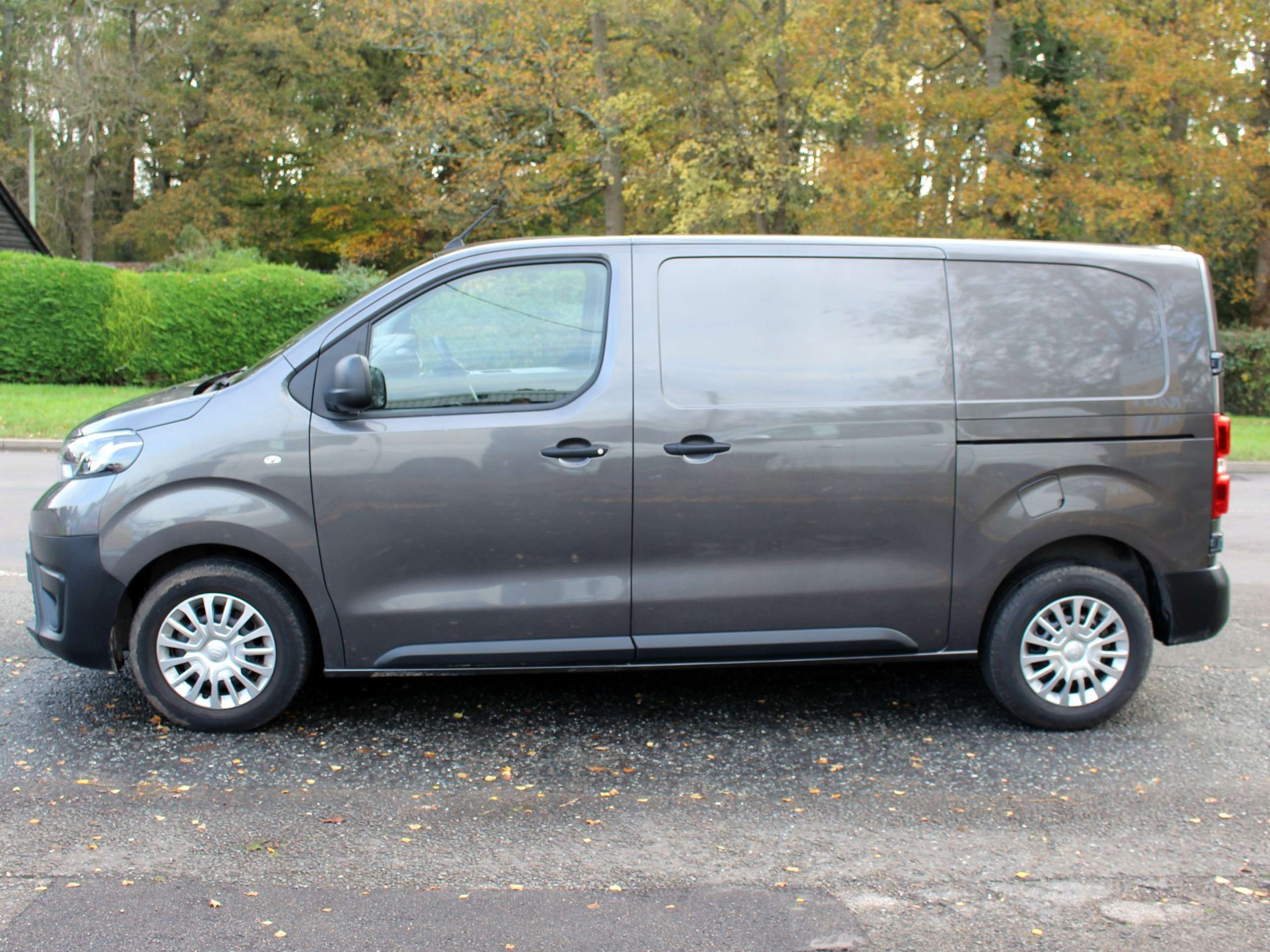 A 2023 TOYOTA PROACE 2.0D Icon Medium Panel Van 6dr Diesel Manual MWB Euro 6 (140 ps) A 2023 TOYOTA PROACE 2.0D Icon Medium Panel Van 6dr Diesel Manual MWB Euro 6 (140 ps)