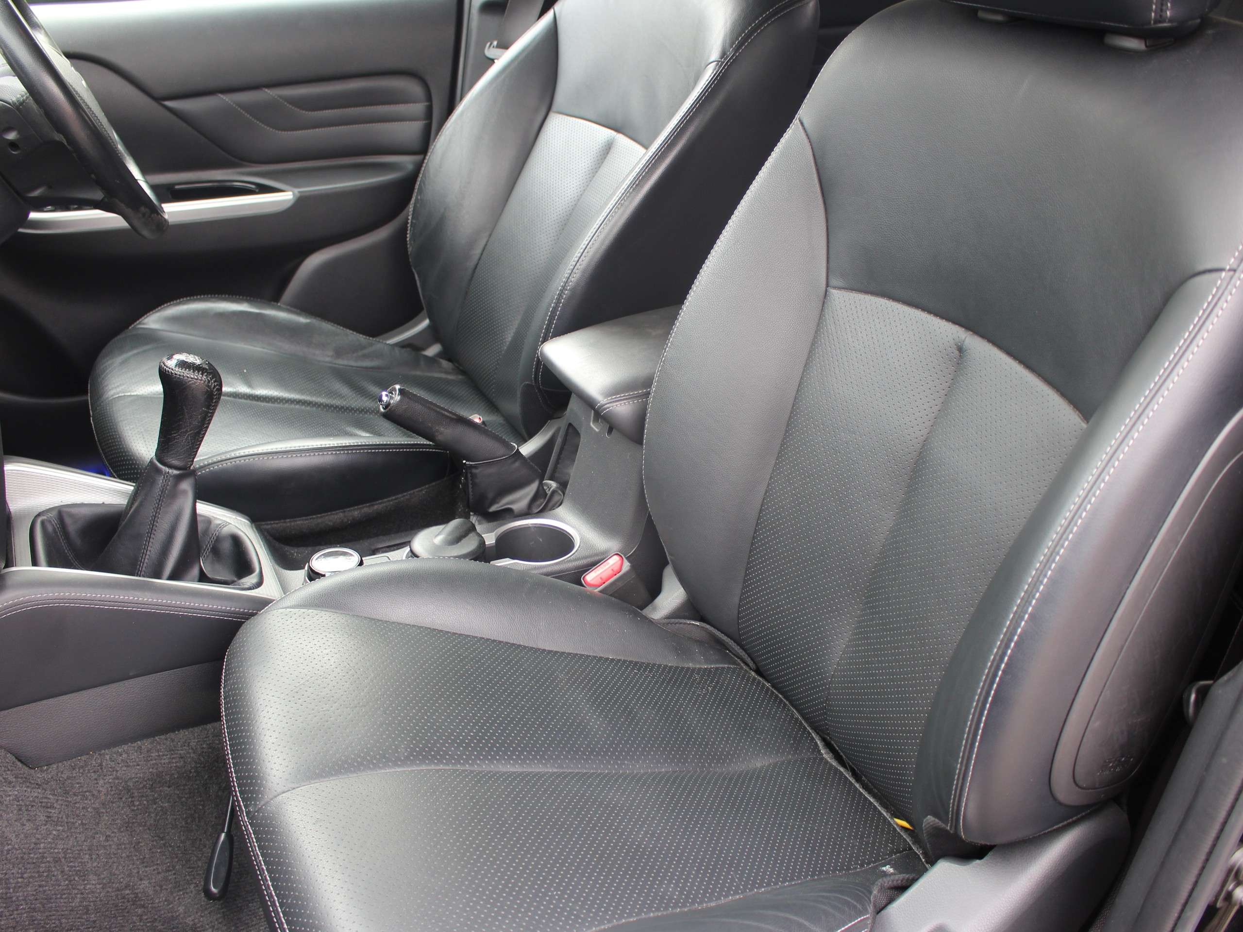 2021 MITSUBISHI L200 2021 MITSUBISHI L200