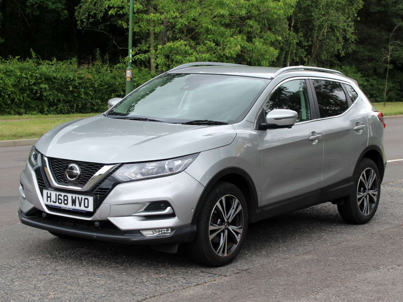 A 2018 NISSAN QASHQAI 1.3 DIG-T N-Connecta SUV 5dr Petrol Manual Euro 6 (s/s) (140 ps) A 2018 NISSAN QASHQAI 1.3 DIG-T N-Connecta SUV 5dr Petrol Manual Euro 6 (s/s) (140 ps)