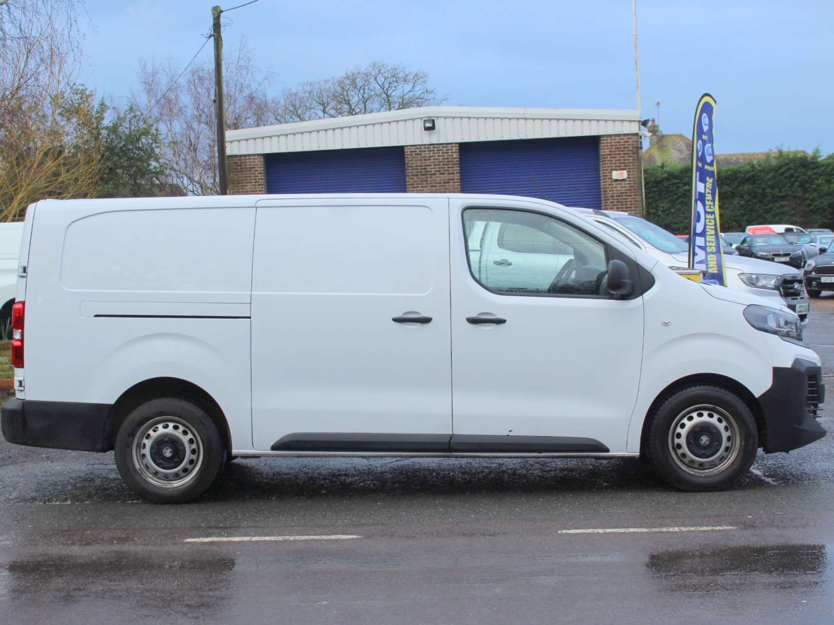 A 2024 VAUXHALL VIVARO 2.0 Turbo D Prime XL Panel Van 6dr Diesel Manual LWB Euro 6 (145 ps) A 2024 VAUXHALL VIVARO 2.0 Turbo D Prime XL Panel Van 6dr Diesel Manual LWB Euro 6 (145 ps)
