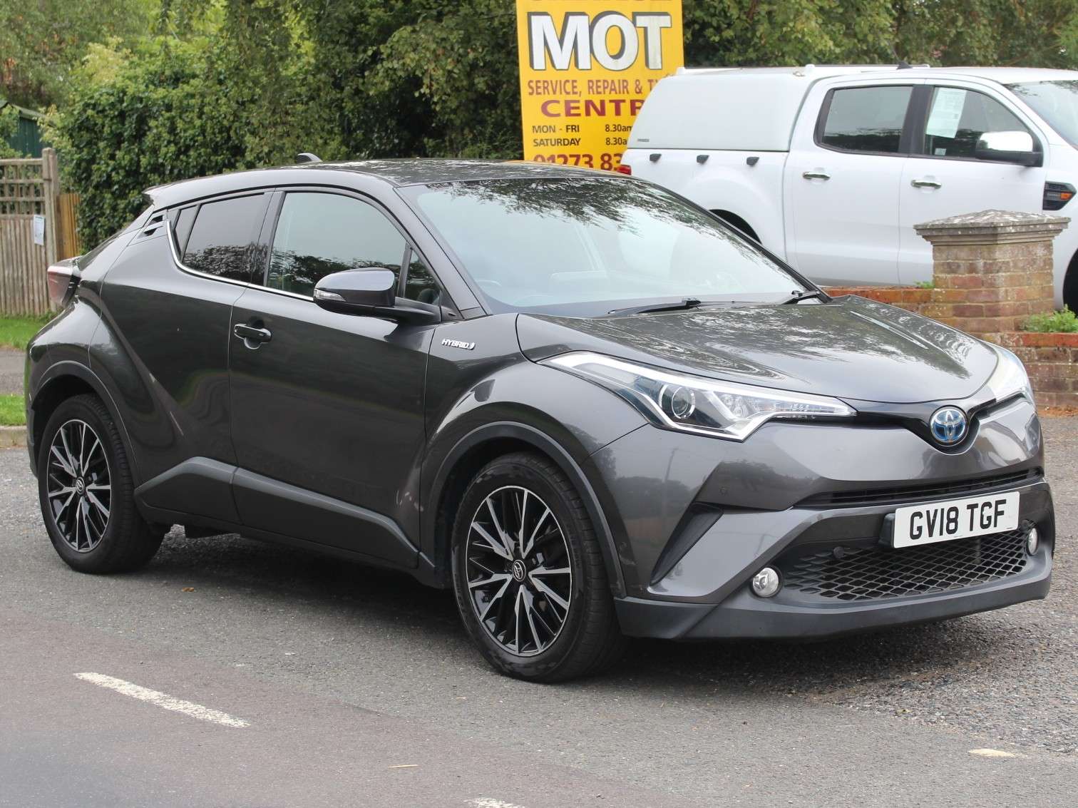 A 2018 TOYOTA C-HR 1.8 VVT-h Excel SUV 5dr Petrol Hybrid CVT Euro 6 (s/s) (122 ps) A 2018 TOYOTA C-HR 1.8 VVT-h Excel SUV 5dr Petrol Hybrid CVT Euro 6 (s/s) (122 ps)