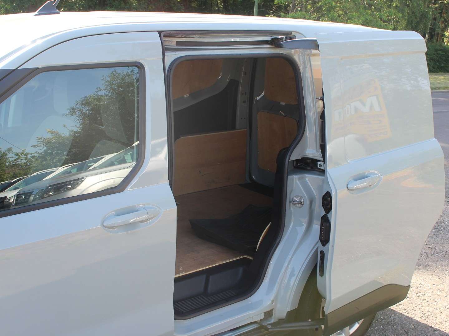 2024 FORD TRANSIT COURIER 2024 FORD TRANSIT COURIER