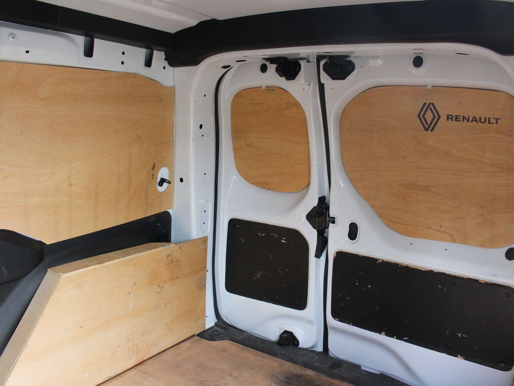 2024 RENAULT KANGOO 2024 RENAULT KANGOO