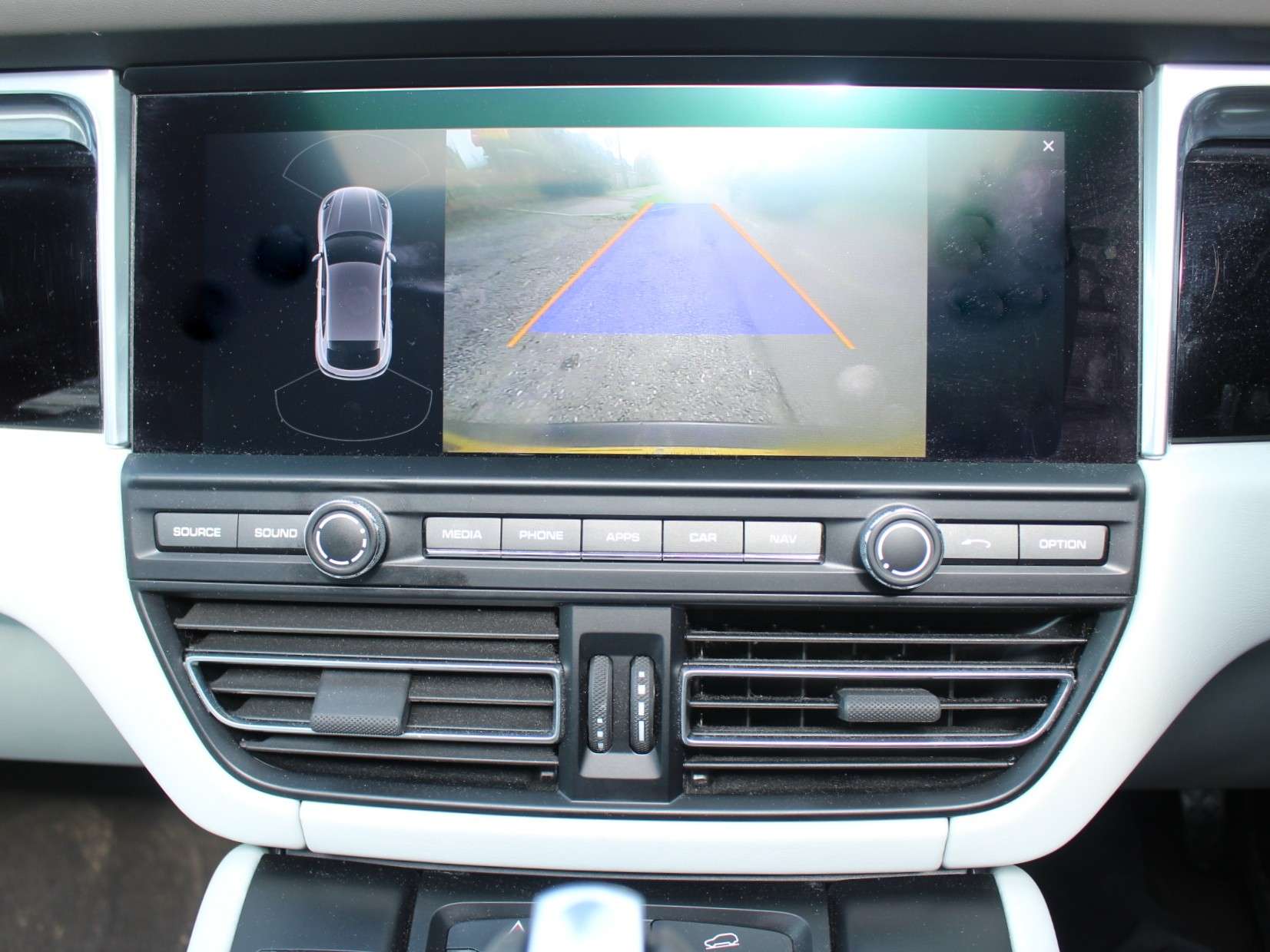 2019 PORSCHE MACAN 2019 PORSCHE MACAN