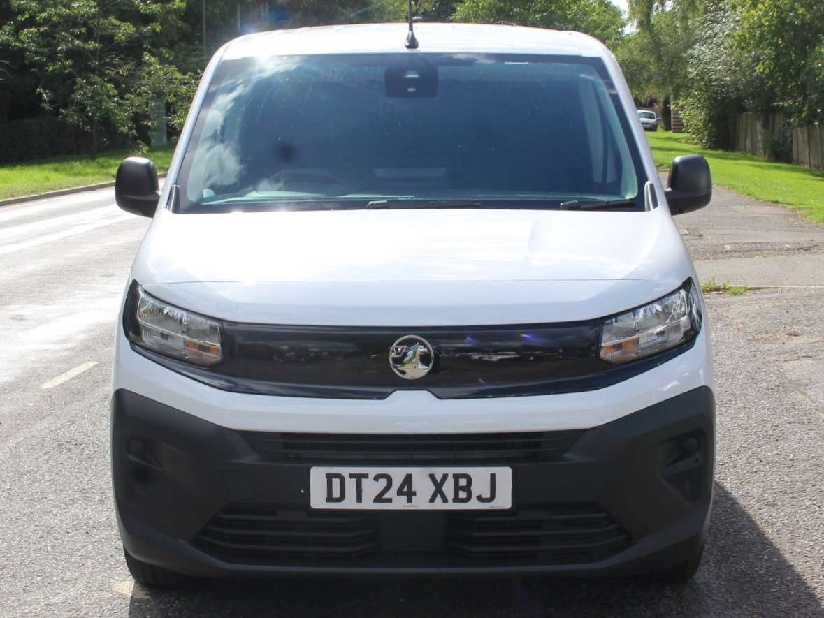A 2024 VAUXHALL COMBO 1.5 Turbo D 2300 Prime Panel Van 5dr Diesel Manual SWB Euro 6 (s/s) (100 ps) A 2024 VAUXHALL COMBO 1.5 Turbo D 2300 Prime Panel Van 5dr Diesel Manual SWB Euro 6 (s/s) (100 ps)