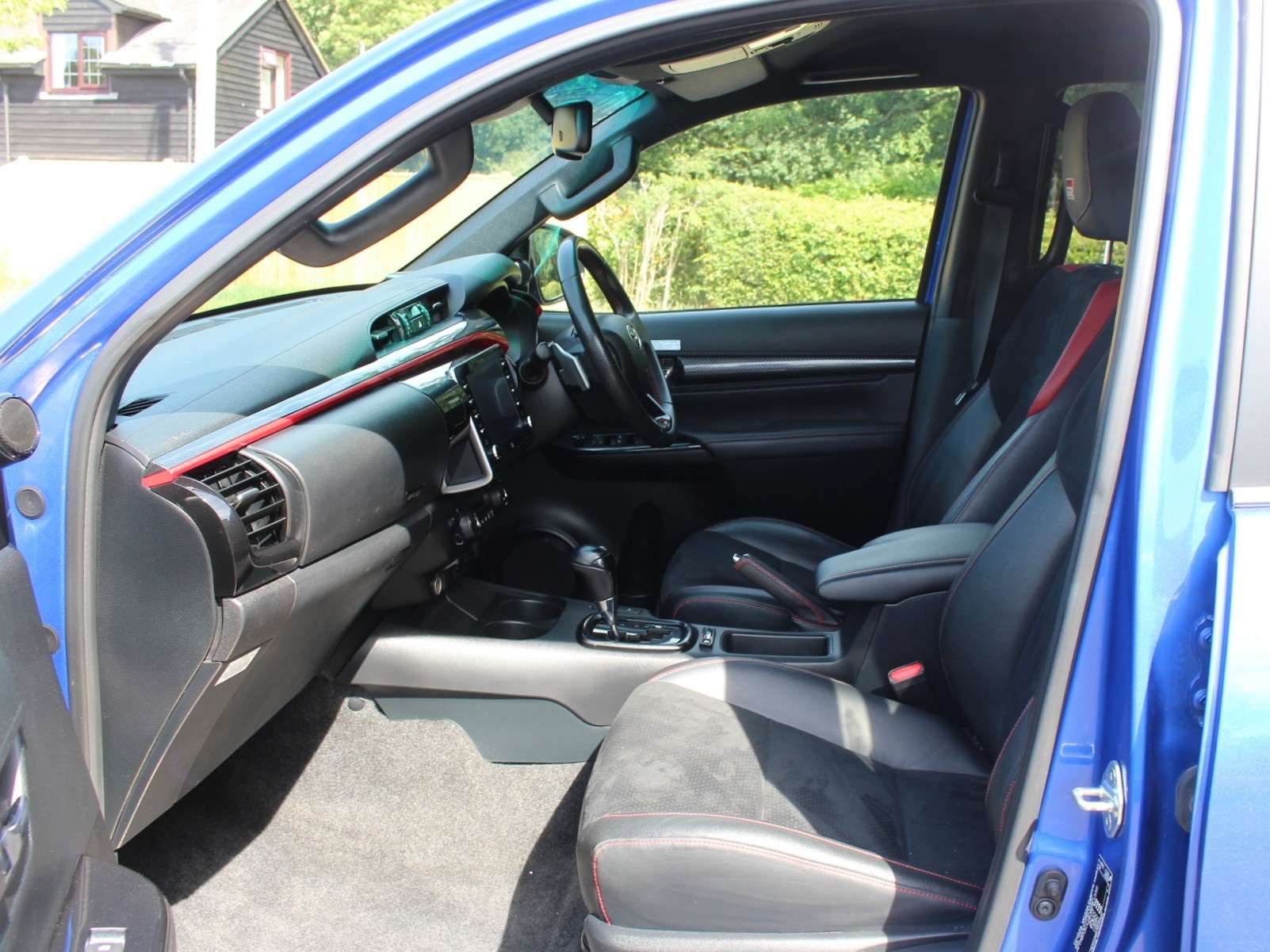 A 2024 TOYOTA HILUX 2.8 D-4D GR SPORT Pickup Double Cab 4dr Diesel Auto 4WD Euro 6 (s/s) (204 ps) A 2024 TOYOTA HILUX 2.8 D-4D GR SPORT Pickup Double Cab 4dr Diesel Auto 4WD Euro 6 (s/s) (204 ps)