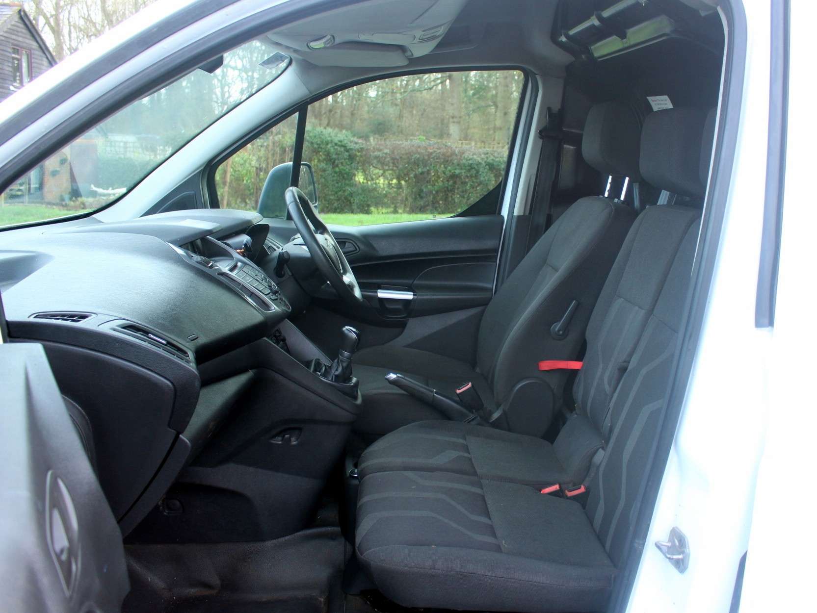 A 2015 FORD TRANSIT CONNECT 1.6 TDCi 240 Trend Panel Van 5dr Diesel Manual L2 H1 (128 g/km, 94 bhp) A 2015 FORD TRANSIT CONNECT 1.6 TDCi 240 Trend Panel Van 5dr Diesel Manual L2 H1 (128 g/km, 94 bhp)