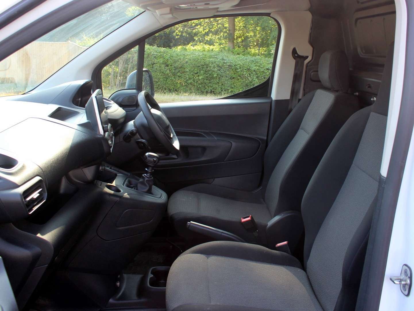 A 2023 PEUGEOT PARTNER 1.5 BlueHDi 1000 Professional Premium + Standard Panel Van 5dr Diesel Manual SWB Euro 6 (s/s) (100 bhp) A 2023 PEUGEOT PARTNER 1.5 BlueHDi 1000 Professional Premium + Standard Panel Van 5dr Diesel Manual SWB Euro 6 (s/s) (100 bhp)
