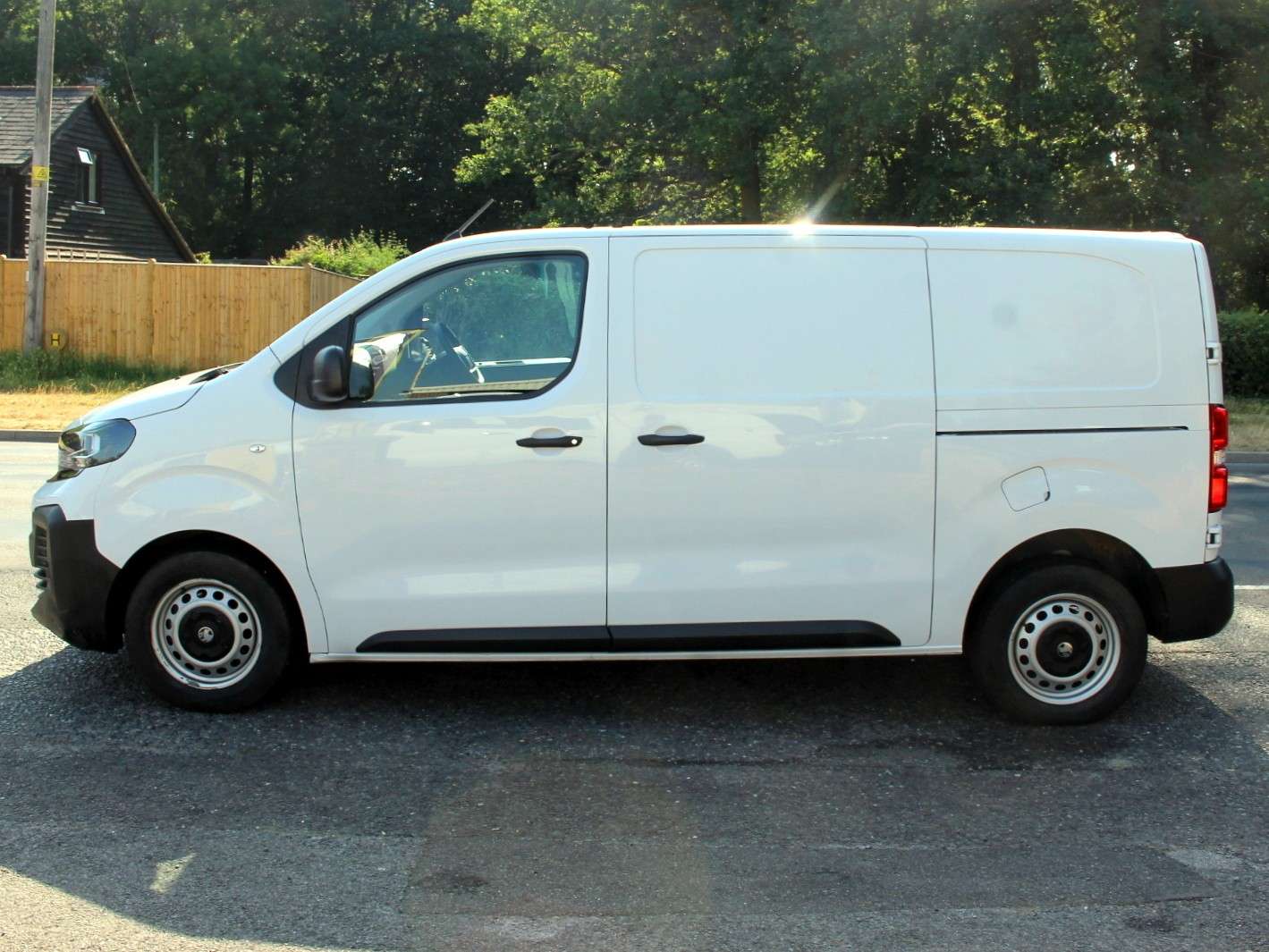 A 2024 VAUXHALL VIVARO 1.5 Turbo D Prime Panel Van 6dr Diesel Manual SWB Euro 6 (s/s) (120 ps) A 2024 VAUXHALL VIVARO 1.5 Turbo D Prime Panel Van 6dr Diesel Manual SWB Euro 6 (s/s) (120 ps)