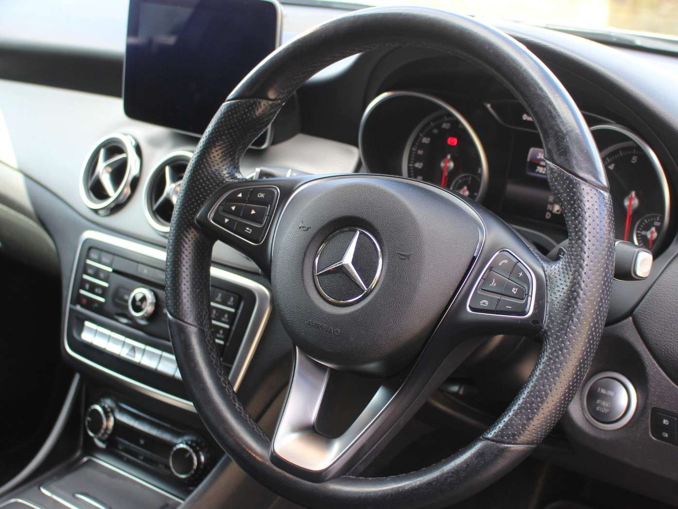 2019 MERCEDES-BENZ GLA 2019 MERCEDES-BENZ GLA