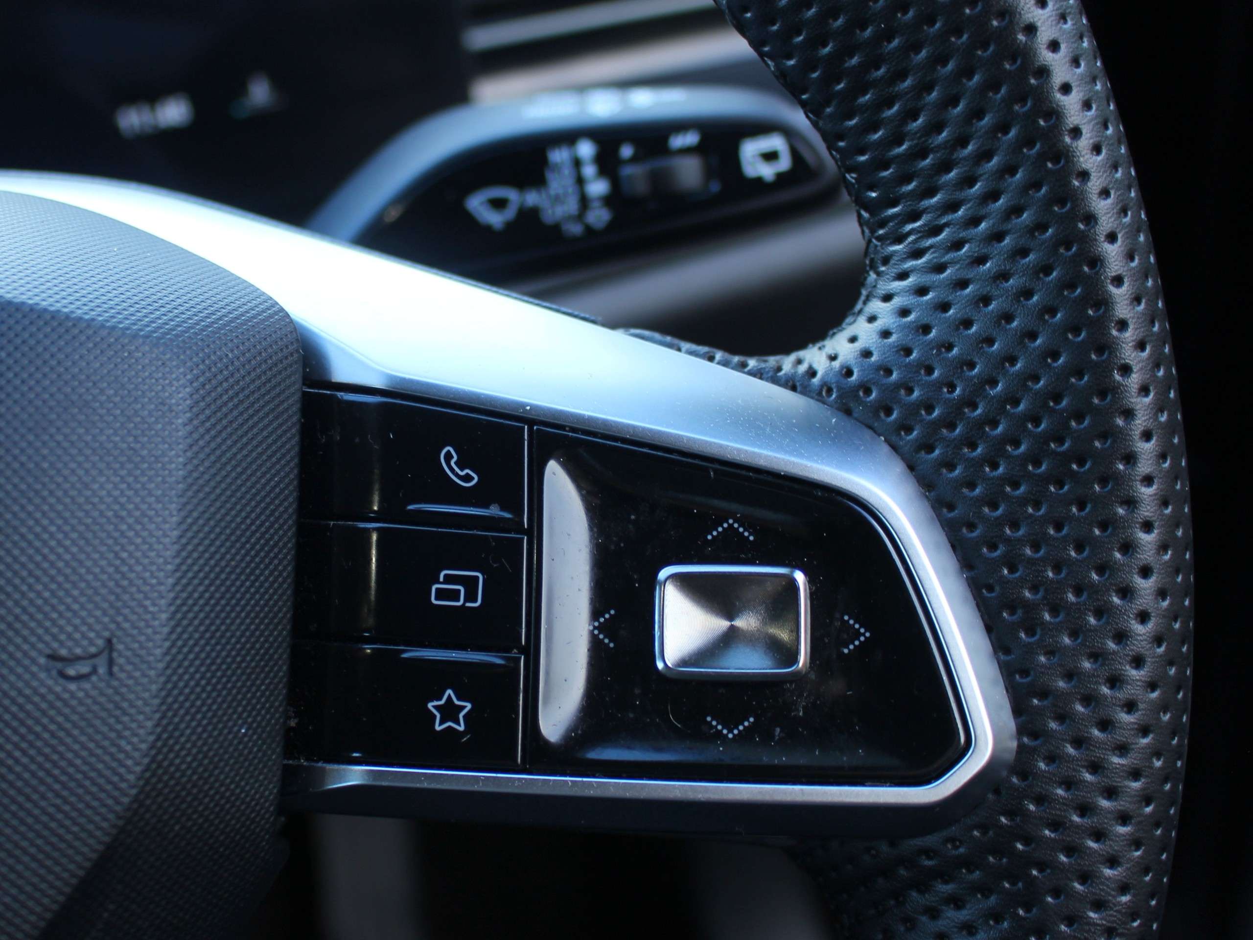 2025 MG HS 2025 MG HS