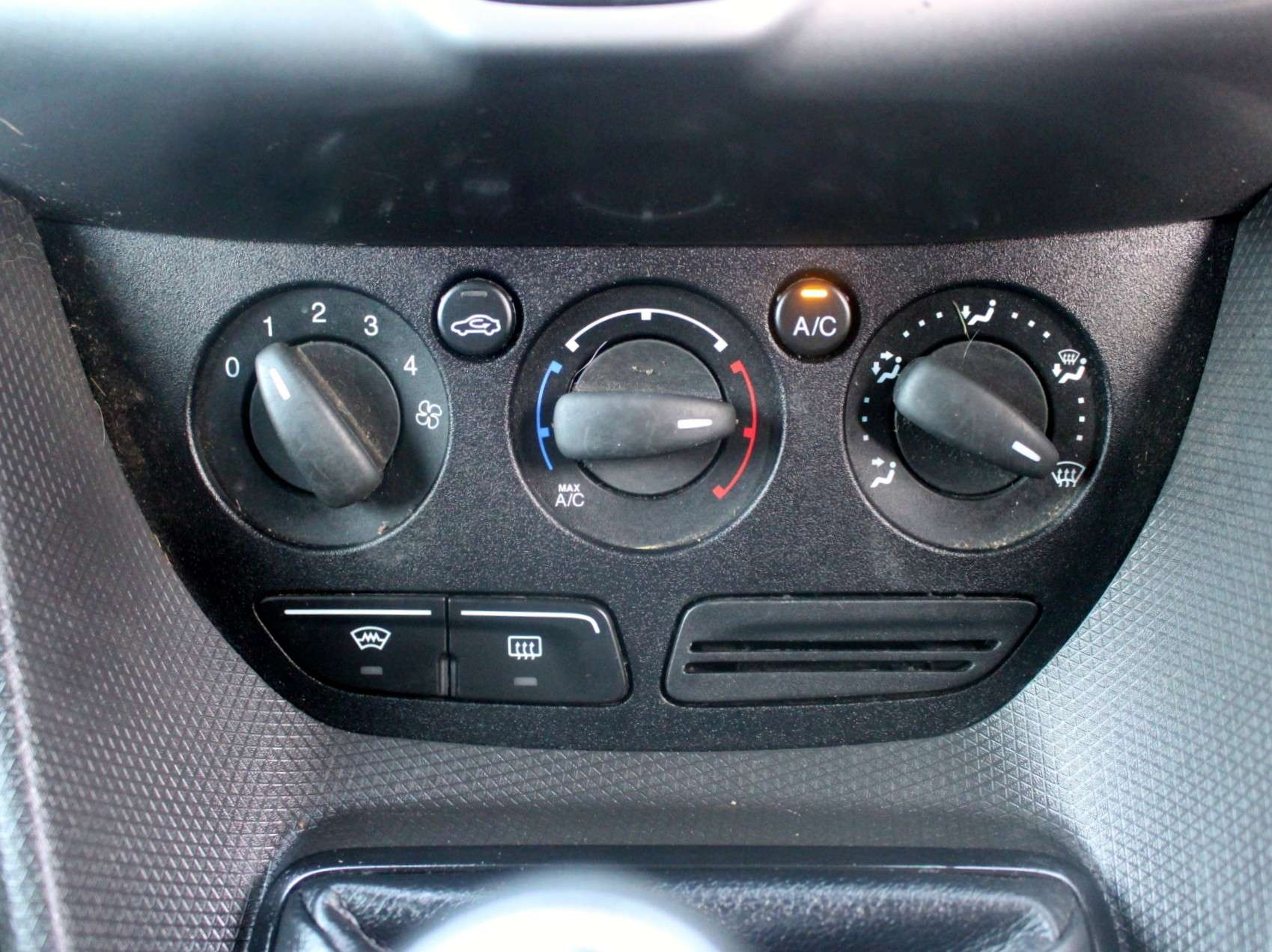 2015 FORD TRANSIT CONNECT 2015 FORD TRANSIT CONNECT