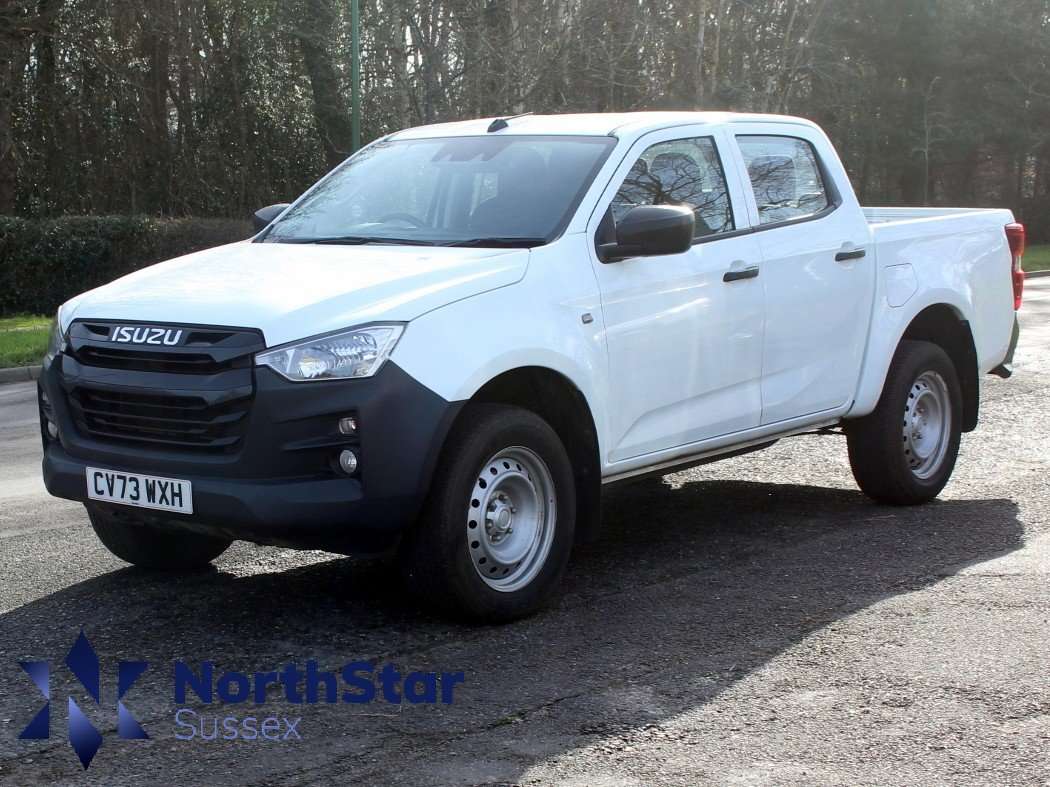 A 2023 ISUZU D-MAX 1.9 TD Utility Diff Lock Pickup Double Cab 4dr Diesel Manual 4WD Euro 6 (s/s) (164 ps) A 2023 ISUZU D-MAX 1.9 TD Utility Diff Lock Pickup Double Cab 4dr Diesel Manual 4WD Euro 6 (s/s) (164 ps)