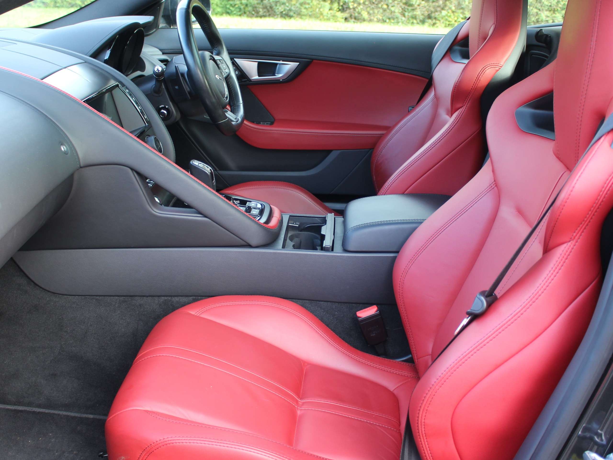 2015 JAGUAR F-TYPE 2015 JAGUAR F-TYPE