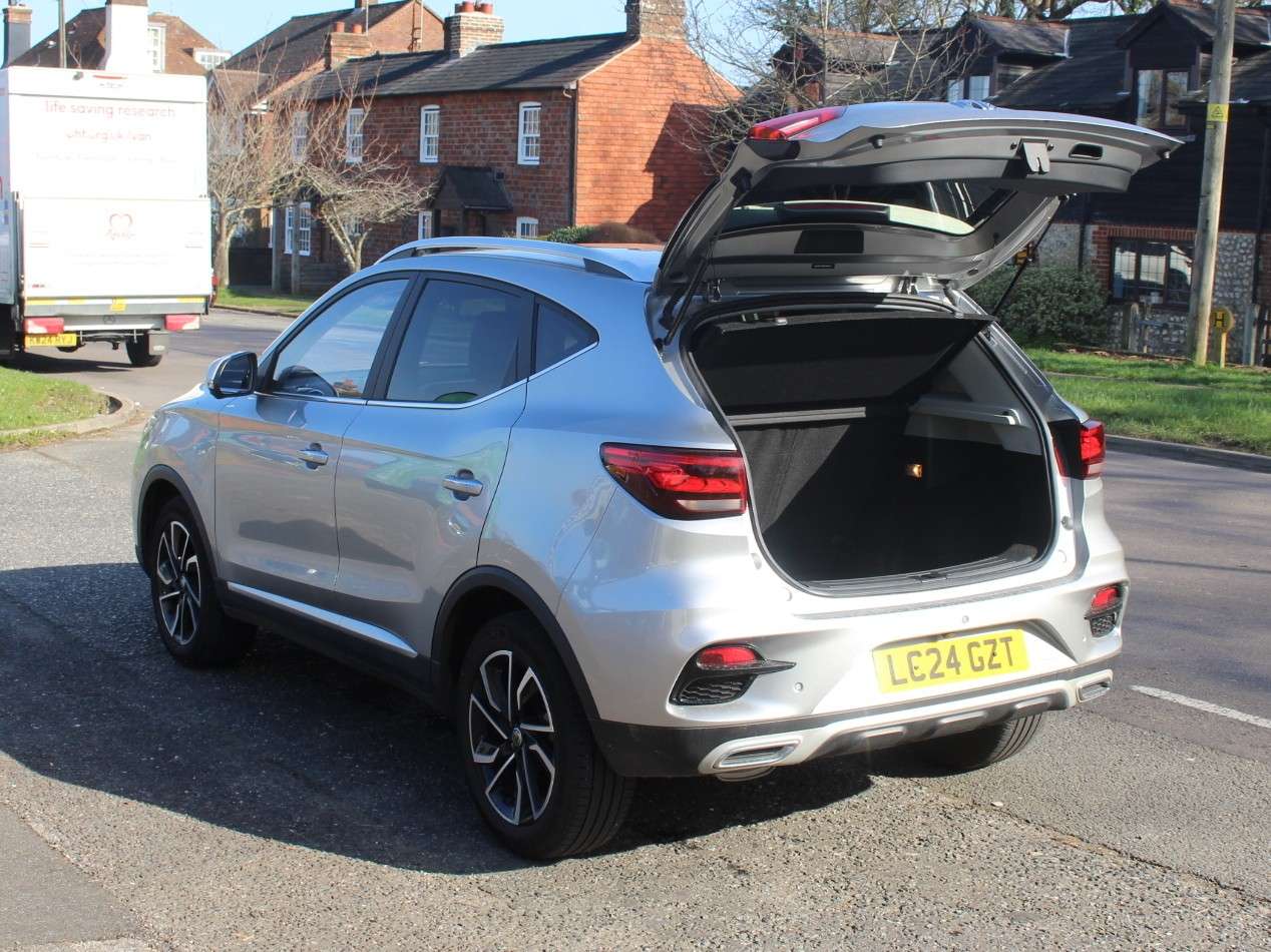 2024 MG ZS 2024 MG ZS