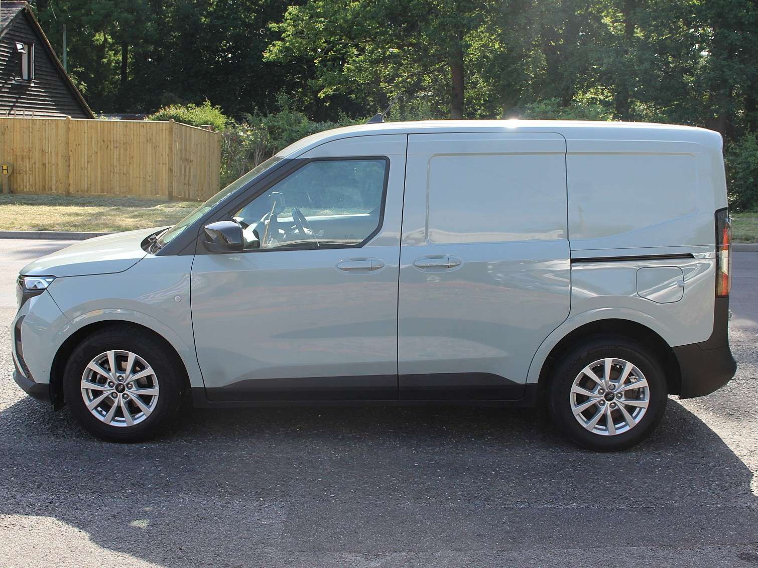 2024 FORD TRANSIT COURIER 2024 FORD TRANSIT COURIER