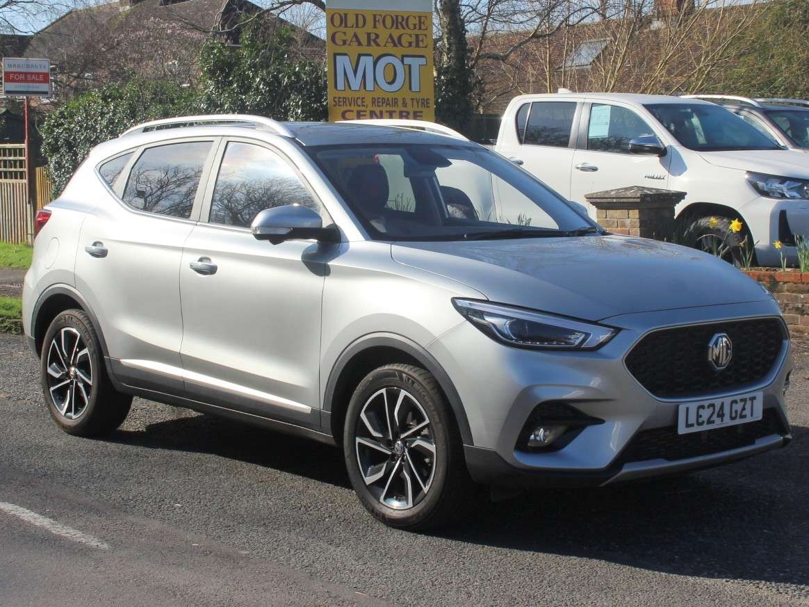 A 2024 MG ZS 1.0 T-GDI Exclusive SUV 5dr Petrol Manual Euro 6 (111 ps) A 2024 MG ZS 1.0 T-GDI Exclusive SUV 5dr Petrol Manual Euro 6 (111 ps)