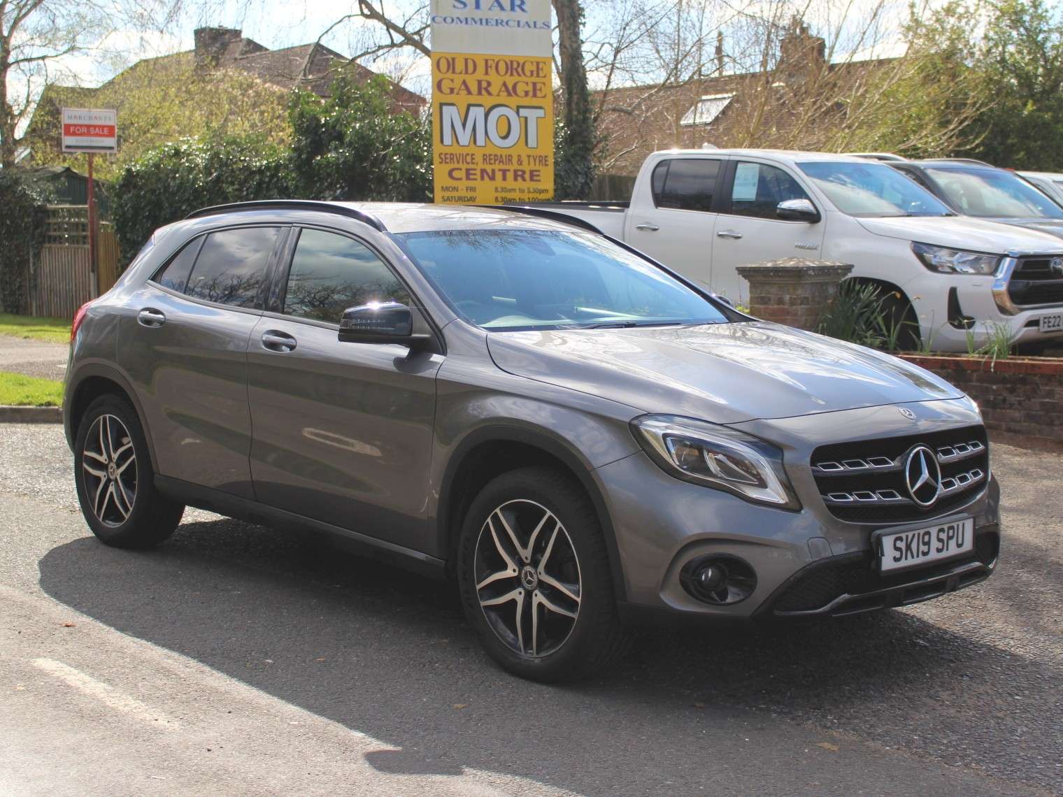 A 2019 MERCEDES-BENZ GLA 1.6 GLA180 Urban Edition SUV 5dr Petrol 7G-DCT Euro 6 (s/s) (122 ps) A 2019 MERCEDES-BENZ GLA 1.6 GLA180 Urban Edition SUV 5dr Petrol 7G-DCT Euro 6 (s/s) (122 ps)
