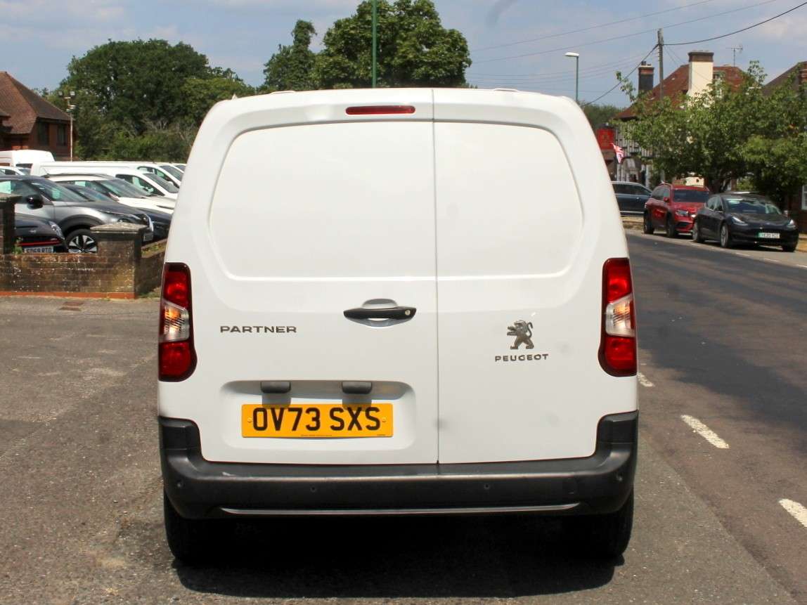 A 2023 PEUGEOT PARTNER 1.5 BlueHDi 1000 Professional Premium + Standard Panel Van 5dr Diesel Manual SWB Euro 6 (s/s) (100 bhp) A 2023 PEUGEOT PARTNER 1.5 BlueHDi 1000 Professional Premium + Standard Panel Van 5dr Diesel Manual SWB Euro 6 (s/s) (100 bhp)