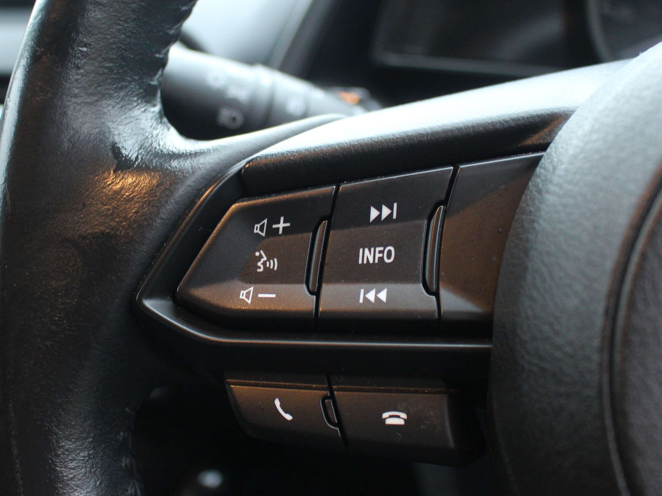 2018 MAZDA MAZDA 2 2018 MAZDA MAZDA 2