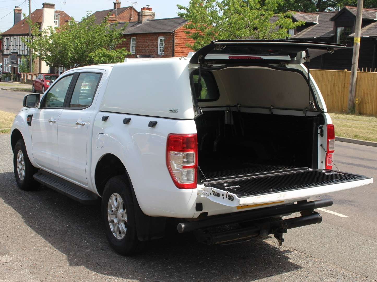 A 2022 FORD RANGER 2.0 EcoBlue XLT Pickup Double Cab 4dr Diesel Manual 4WD Euro 6 (s/s) (170 ps) A 2022 FORD RANGER 2.0 EcoBlue XLT Pickup Double Cab 4dr Diesel Manual 4WD Euro 6 (s/s) (170 ps)