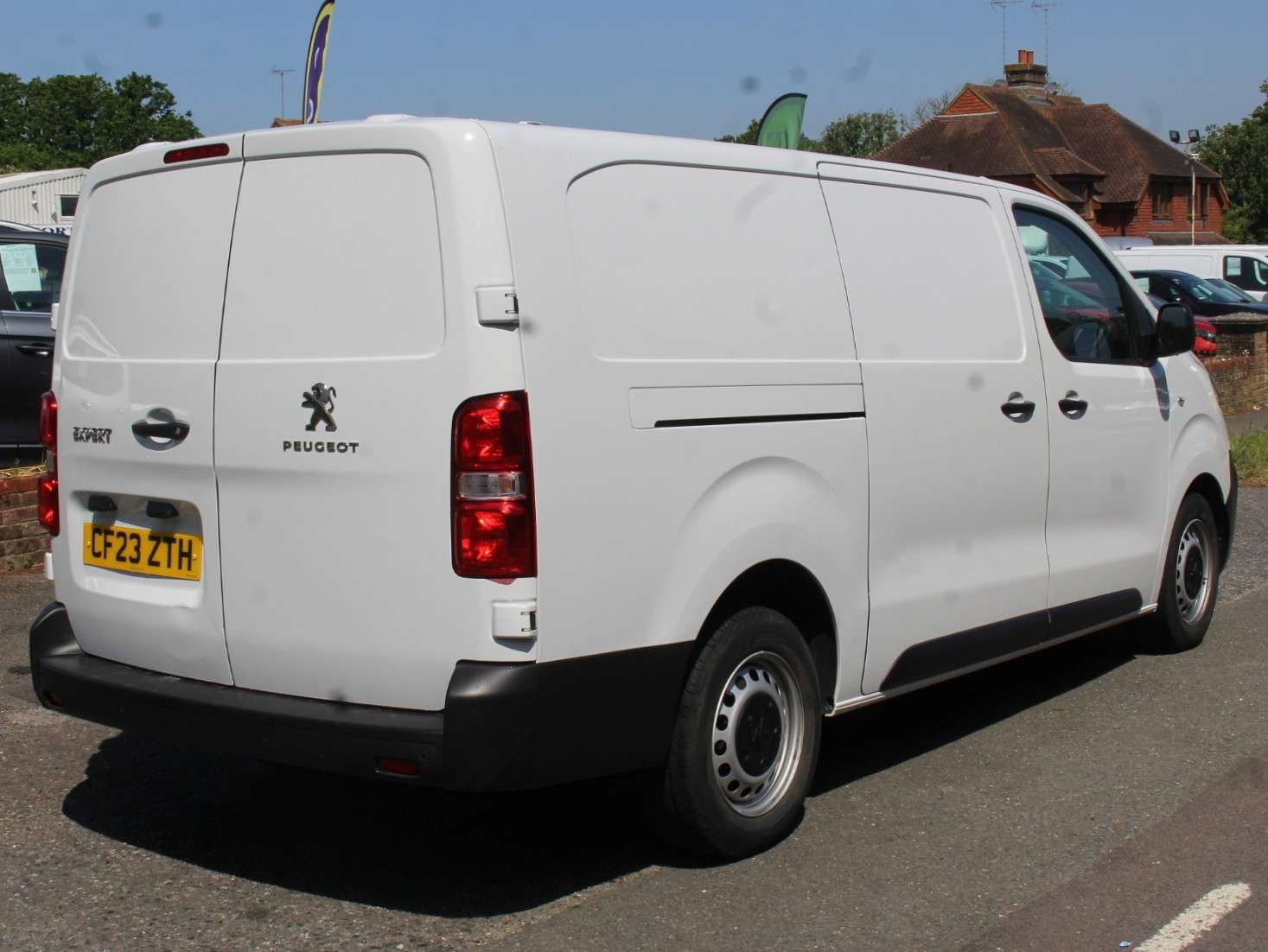 A 2023 PEUGEOT EXPERT 1.5 BlueHDi 1000 Professional Premium + Long Panel Van 6dr Diesel Manual LWB Euro 6 (s/s) (100 bhp) A 2023 PEUGEOT EXPERT 1.5 BlueHDi 1000 Professional Premium + Long Panel Van 6dr Diesel Manual LWB Euro 6 (s/s) (100 bhp)