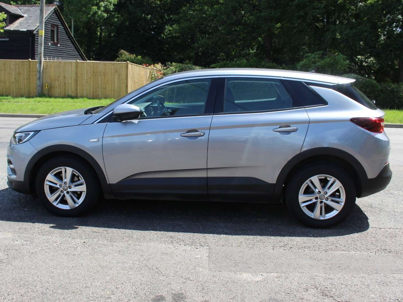 A 2021 VAUXHALL GRANDLAND X 1.2 Turbo SE Premium SUV 5dr Petrol Manual Euro 6 (s/s) (130 ps) A 2021 VAUXHALL GRANDLAND X 1.2 Turbo SE Premium SUV 5dr Petrol Manual Euro 6 (s/s) (130 ps)