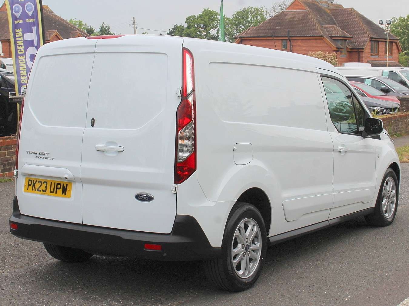 A 2023 FORD TRANSIT CONNECT 1.5 250 EcoBlue Limited Panel Van 5dr Diesel Auto L2 Euro 6 (s/s) (120 ps) A 2023 FORD TRANSIT CONNECT 1.5 250 EcoBlue Limited Panel Van 5dr Diesel Auto L2 Euro 6 (s/s) (120 ps)