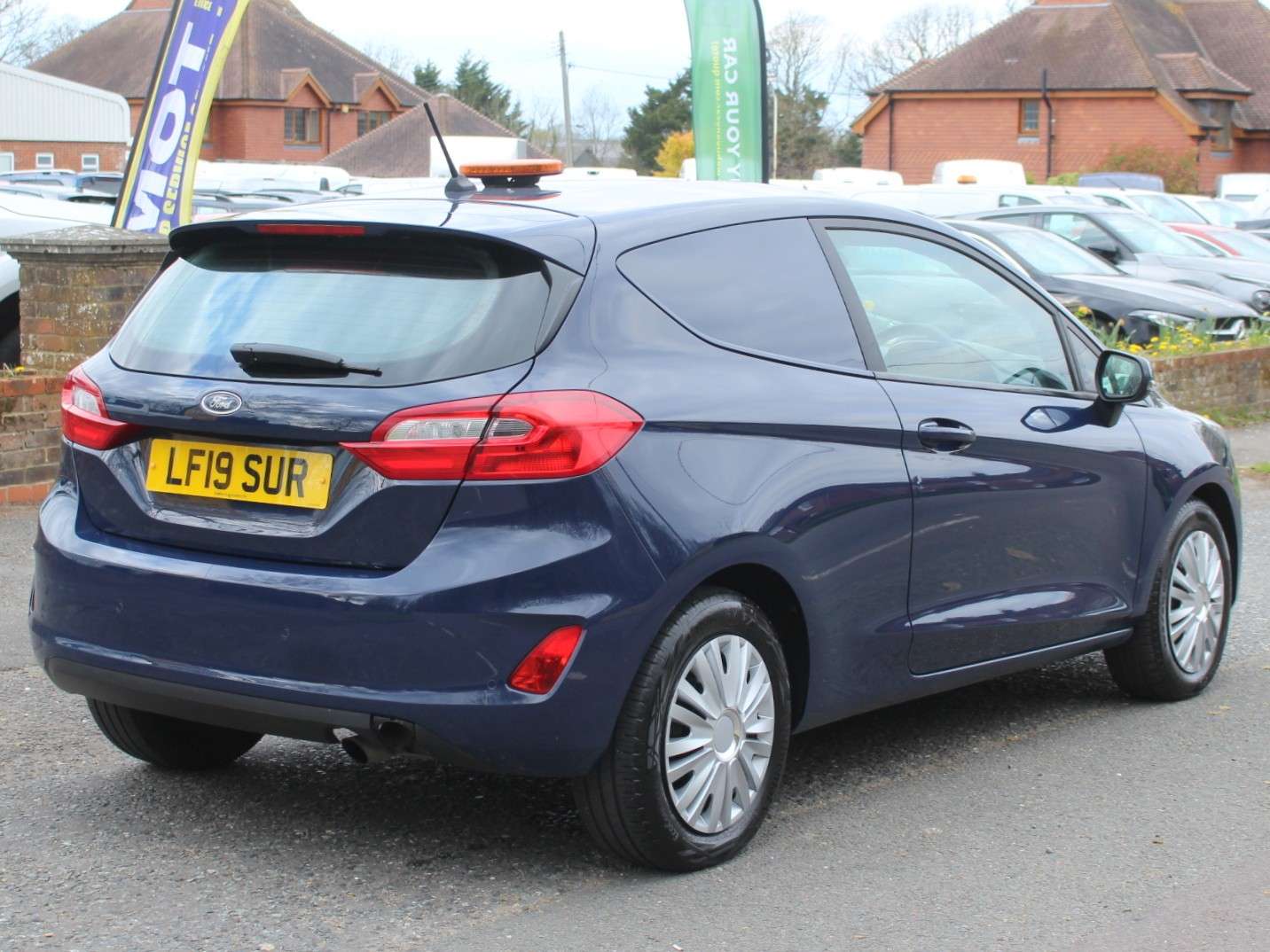 A 2019 FORD FIESTA 1.5 TDCi Car Derived Van 3dr Diesel Manual Euro 6 (s/s) (85 ps) A 2019 FORD FIESTA 1.5 TDCi Car Derived Van 3dr Diesel Manual Euro 6 (s/s) (85 ps)