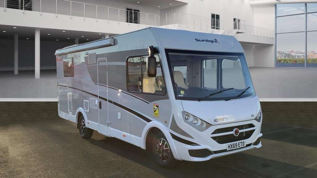 A 2019 SUNLIGHT ACTIVE i68 *Self Levelling* A 2019 SUNLIGHT ACTIVE i68 *Self Levelling*
